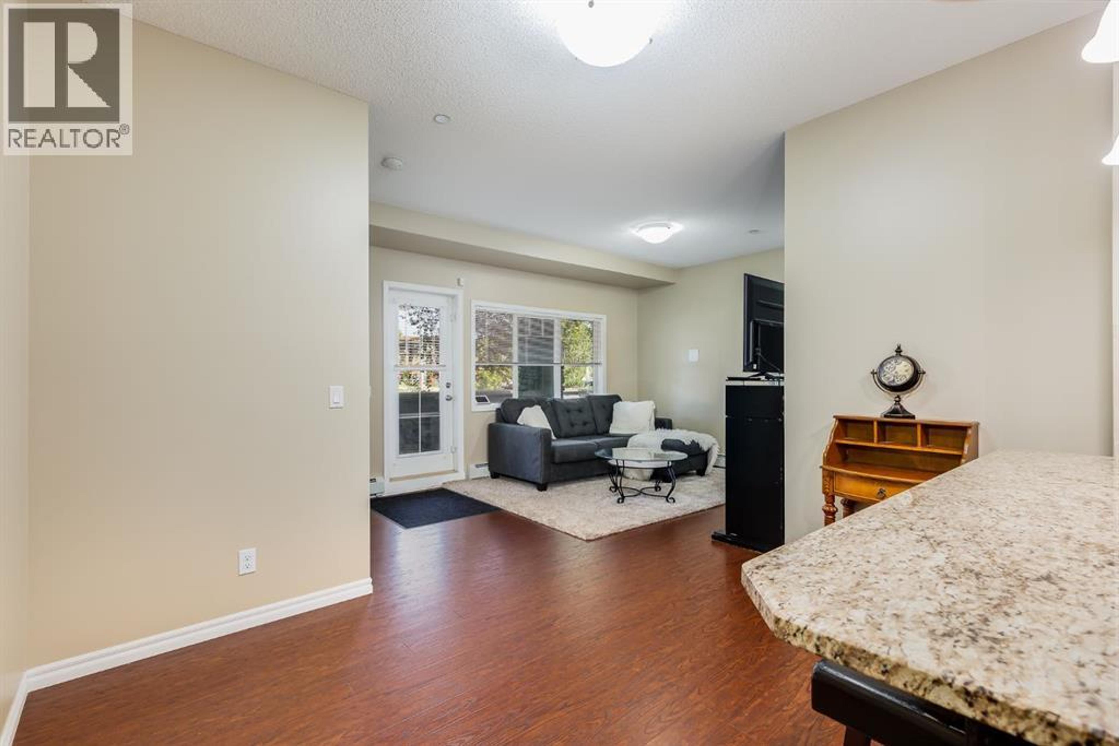 2102, 4 KINGSLAND CLOSE SE - Image 15