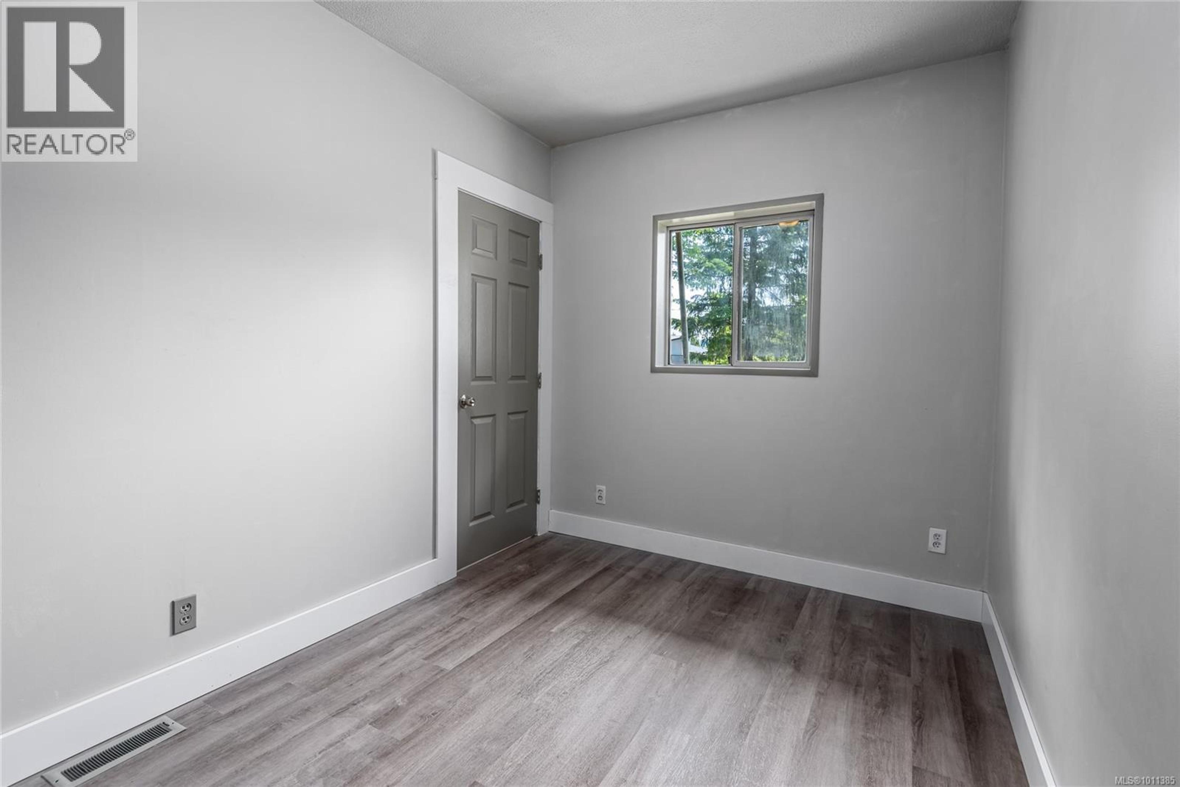9437 MARTIN PARK DR - Image 23