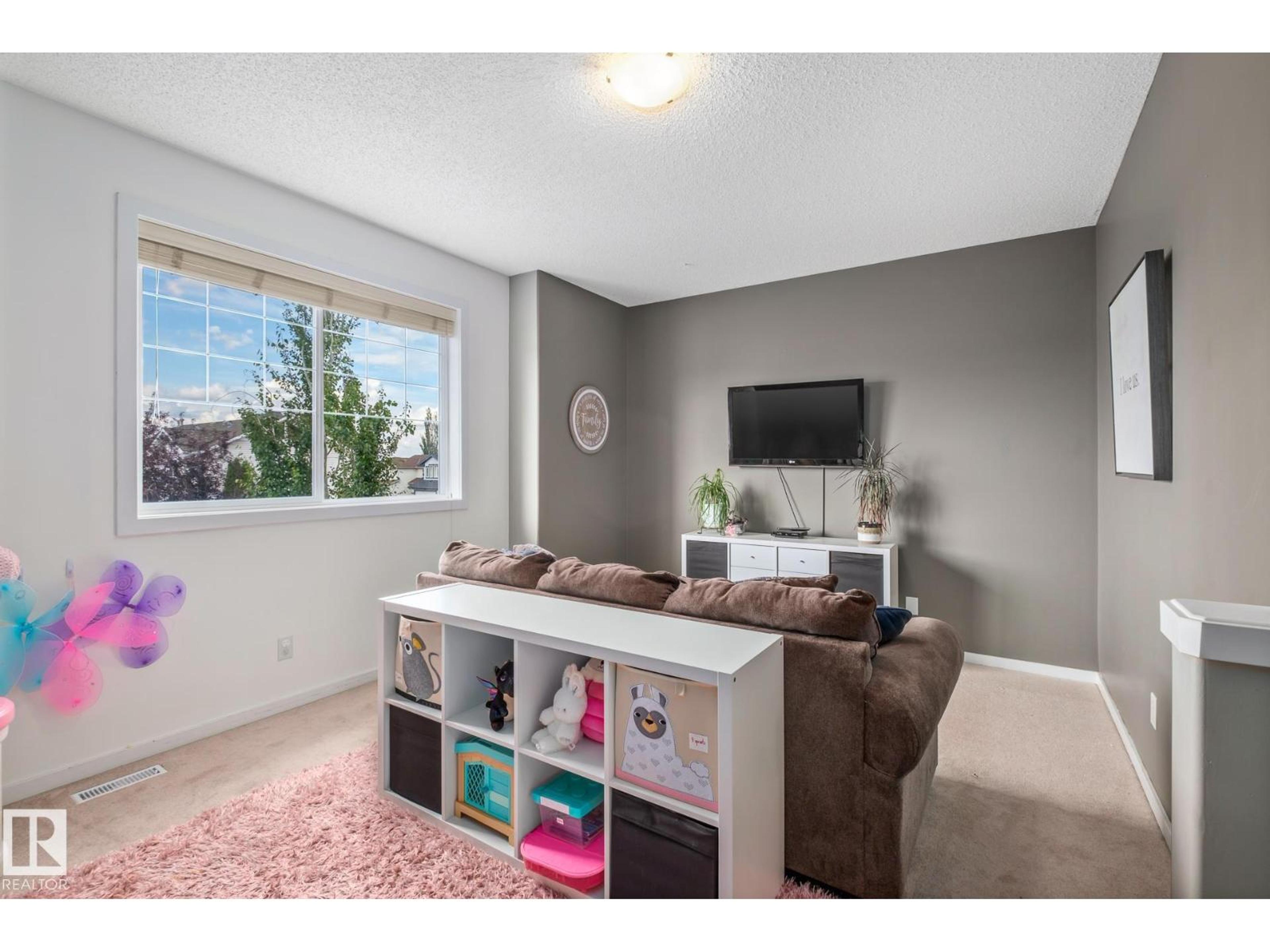 201 CORNWALL RD - Image 22