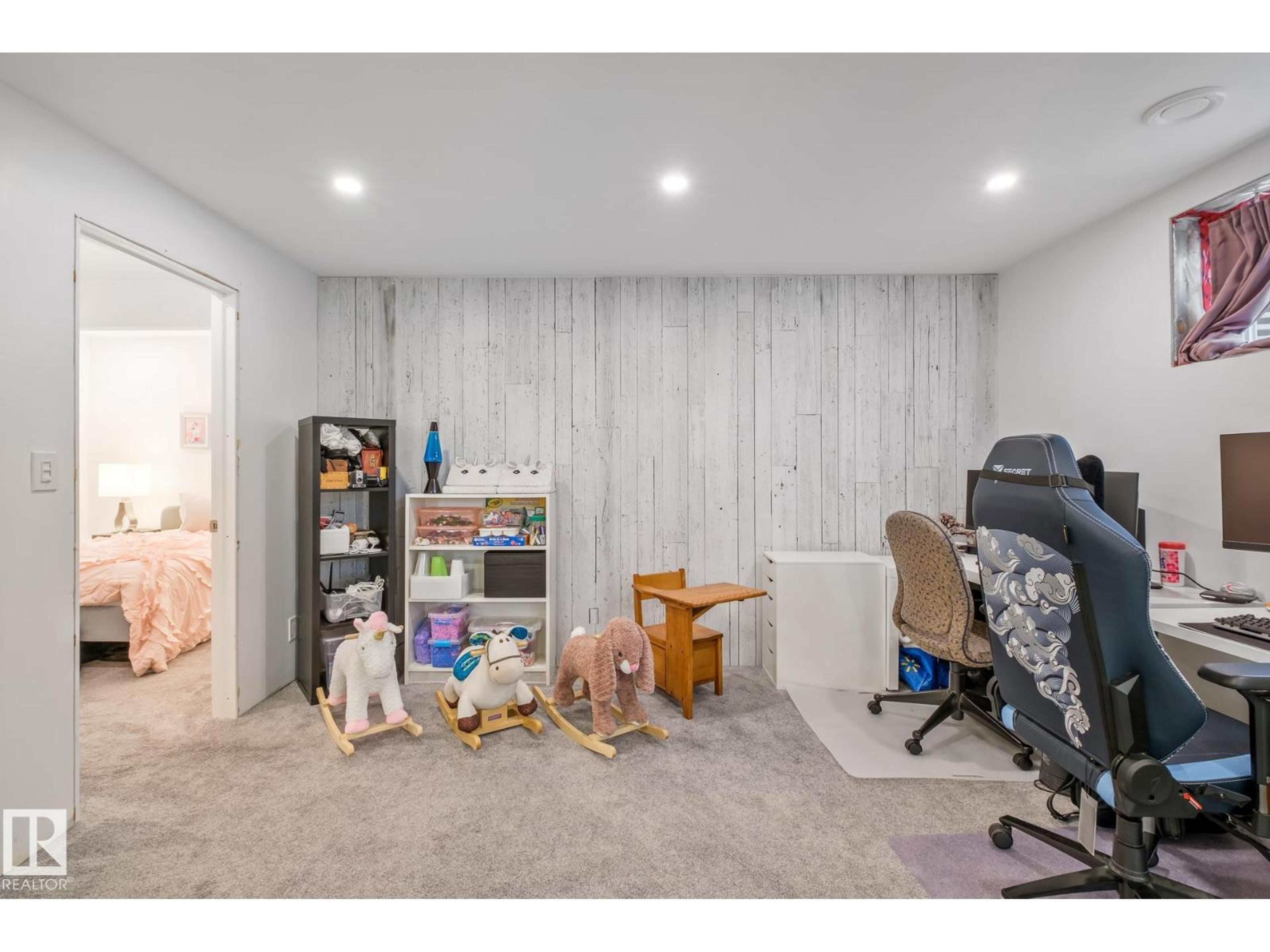 201 CORNWALL RD - Image 38