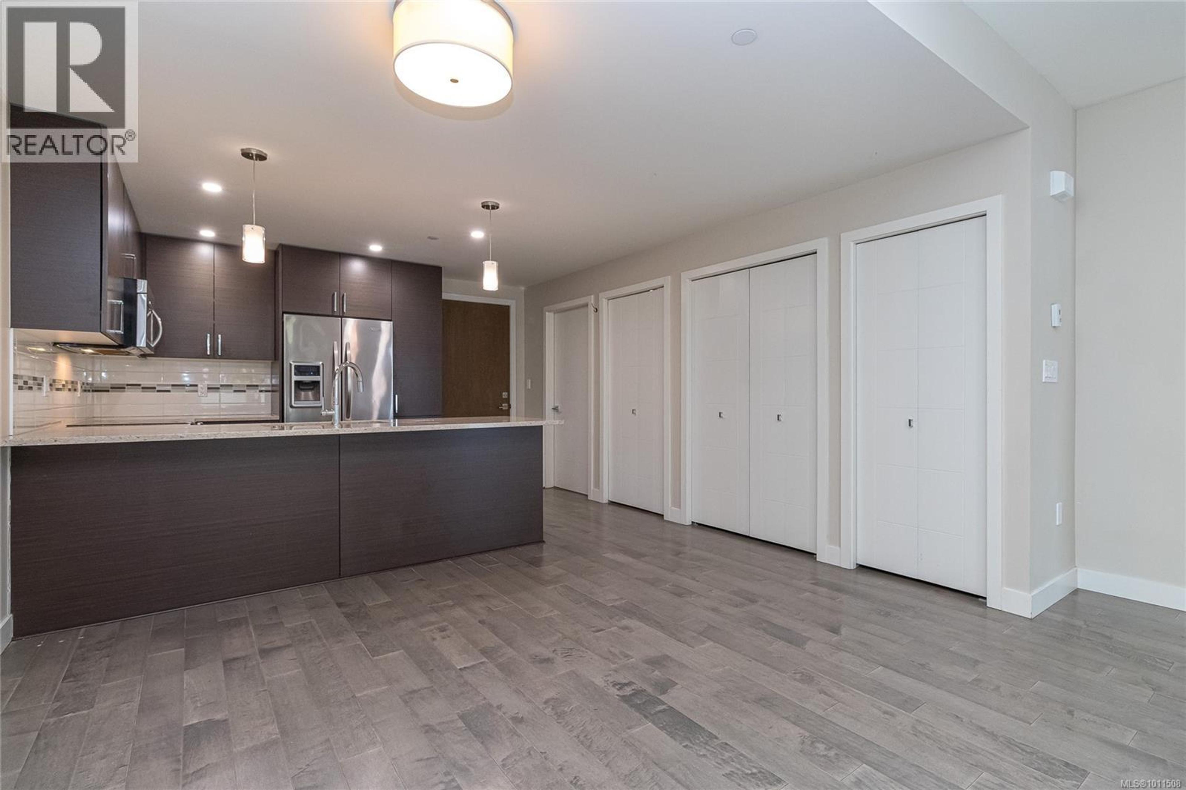 #102 4000 SHELBOURNE ST - Image 16