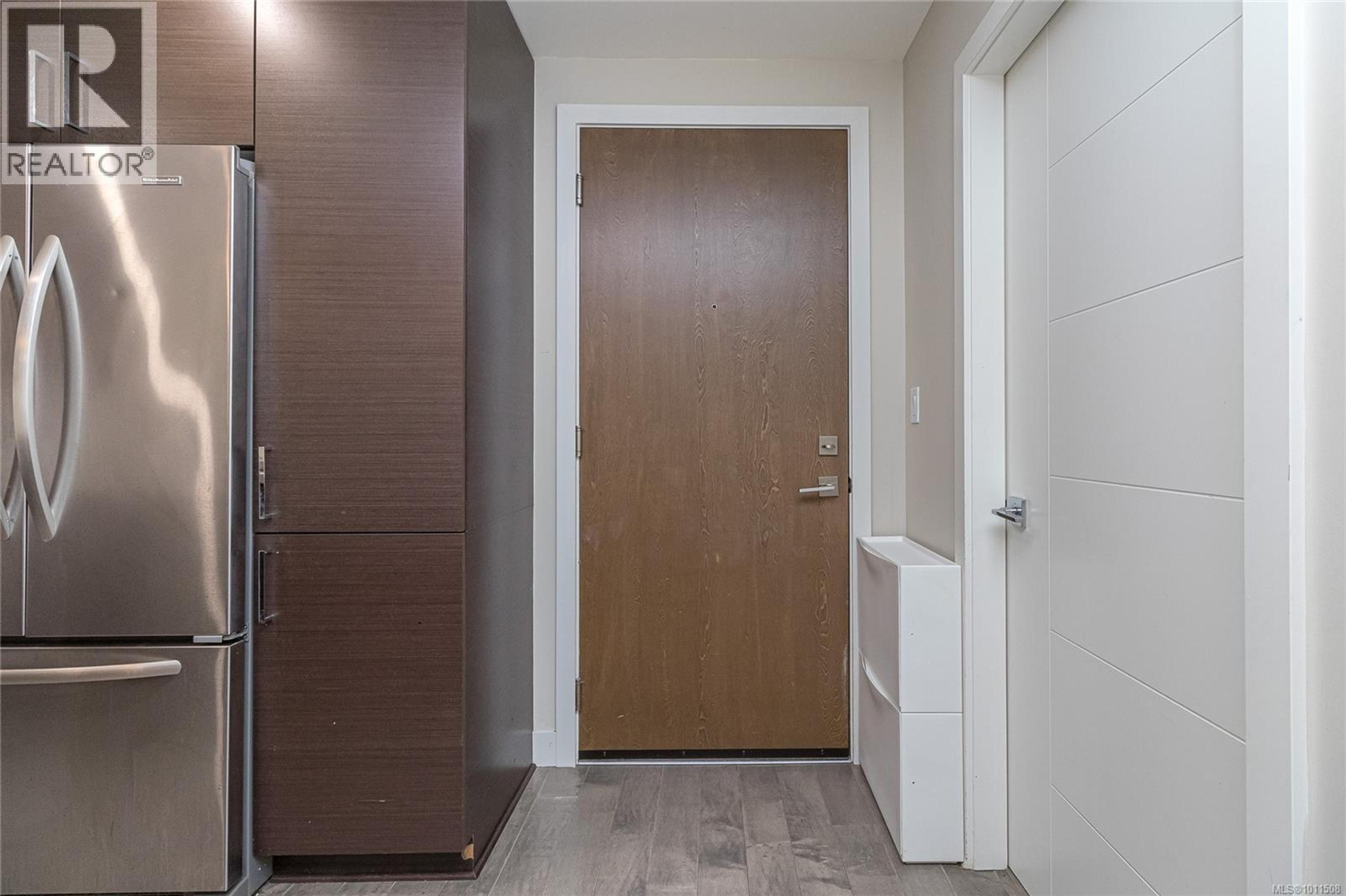#102 4000 SHELBOURNE ST - Image 22
