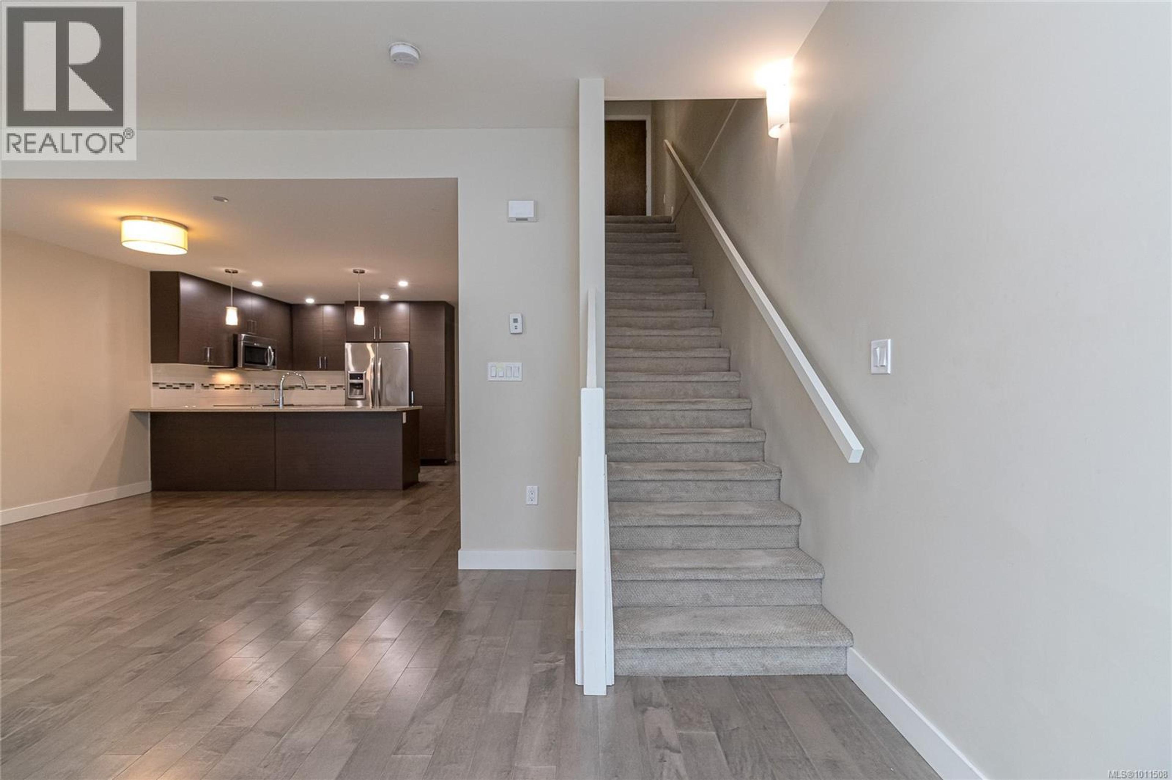 #102 4000 SHELBOURNE ST - Image 25