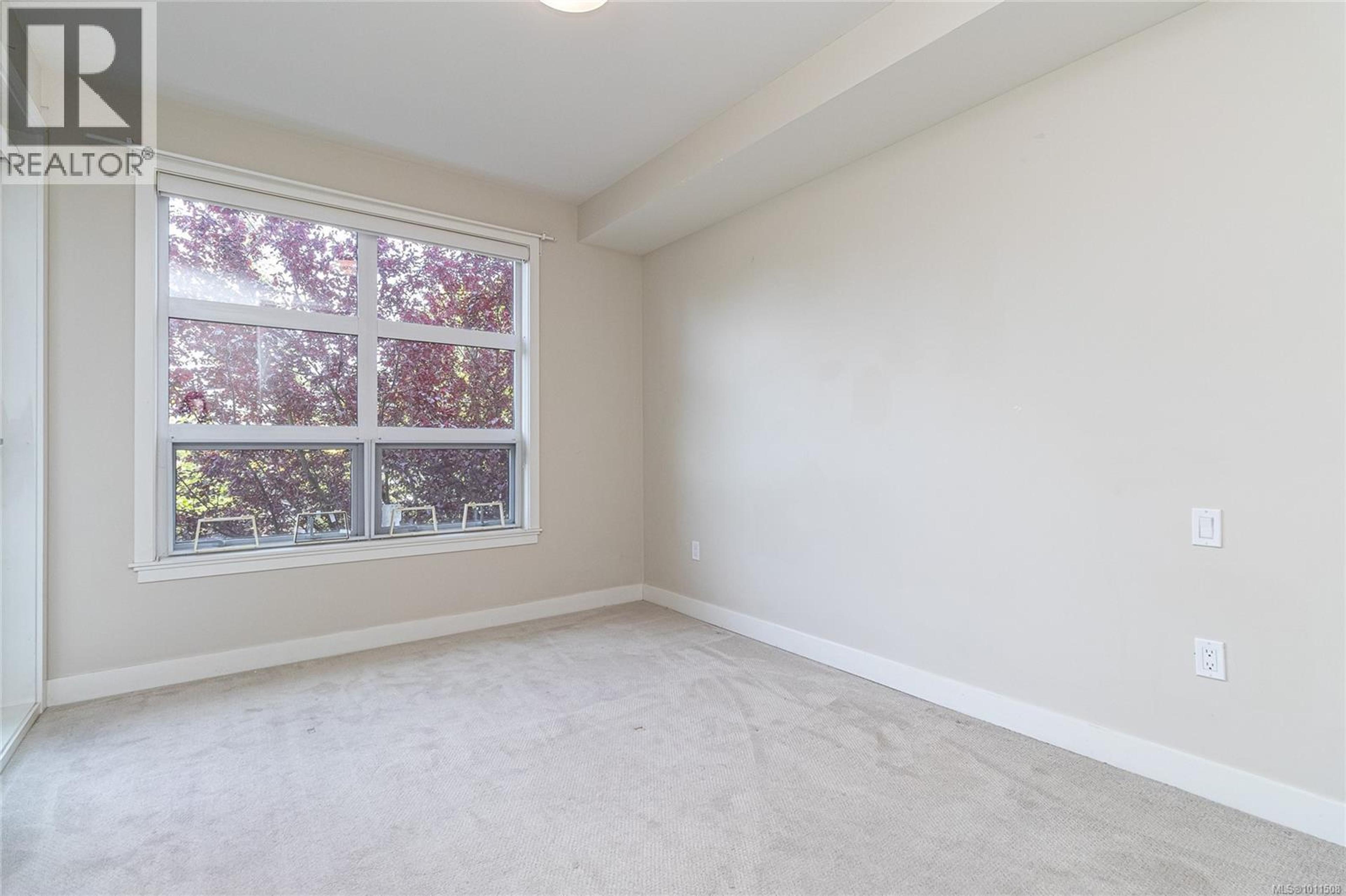 #102 4000 SHELBOURNE ST - Image 27