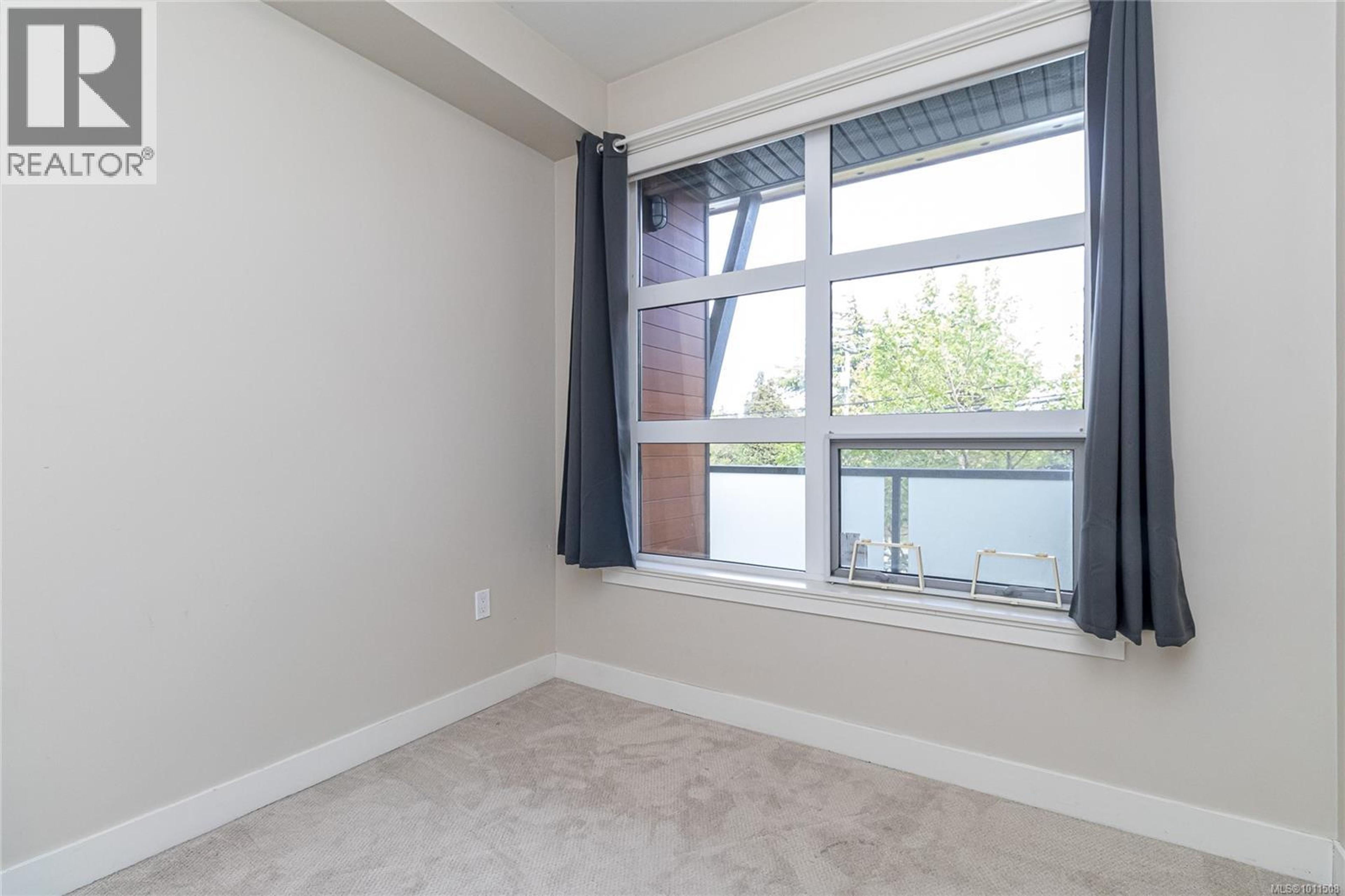 #102 4000 SHELBOURNE ST - Image 38