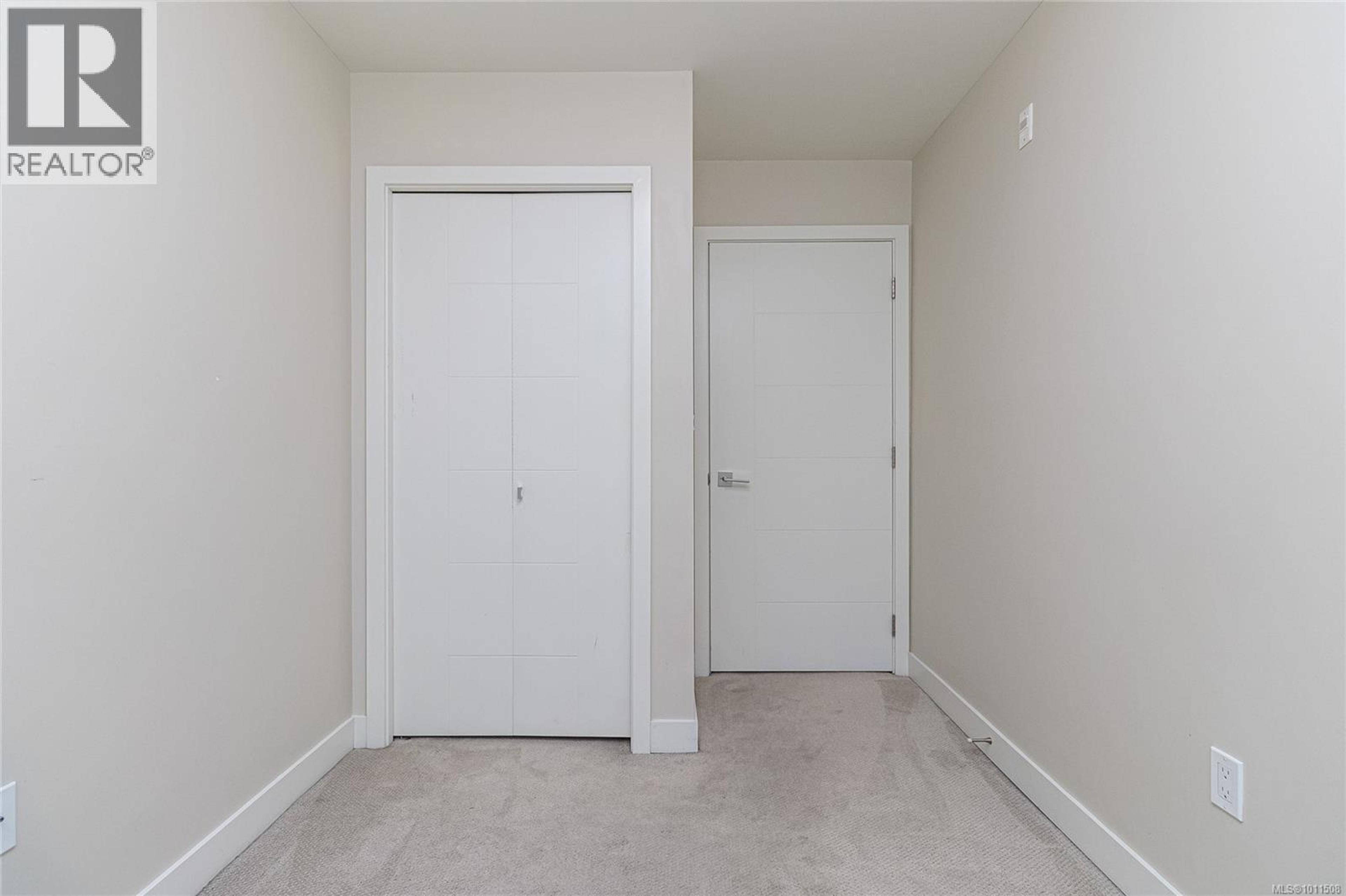 #102 4000 SHELBOURNE ST - Image 43