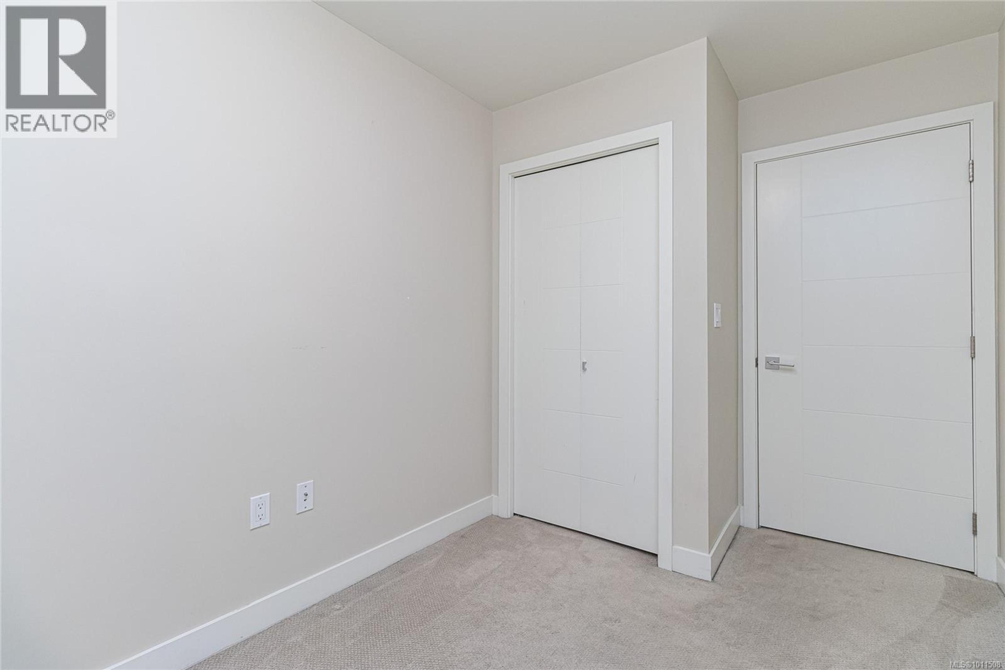#102 4000 SHELBOURNE ST - Image 44