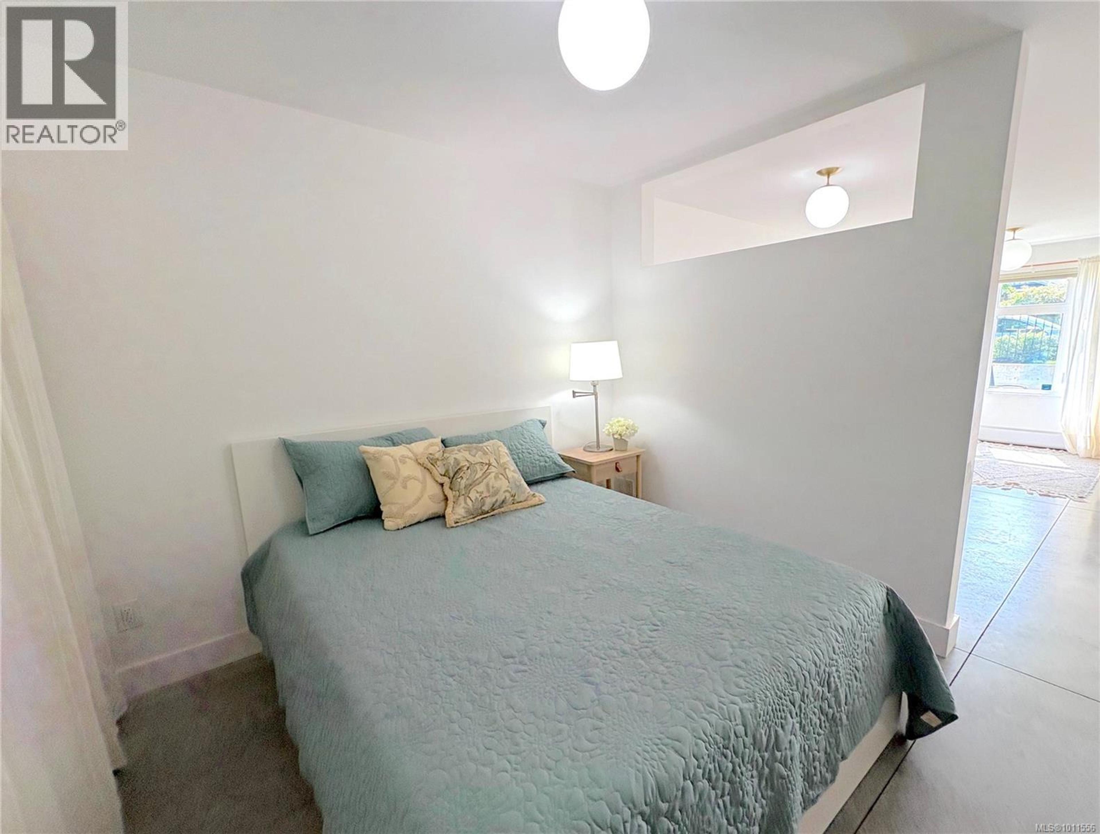 #5 230 WILSON ST - Image 11