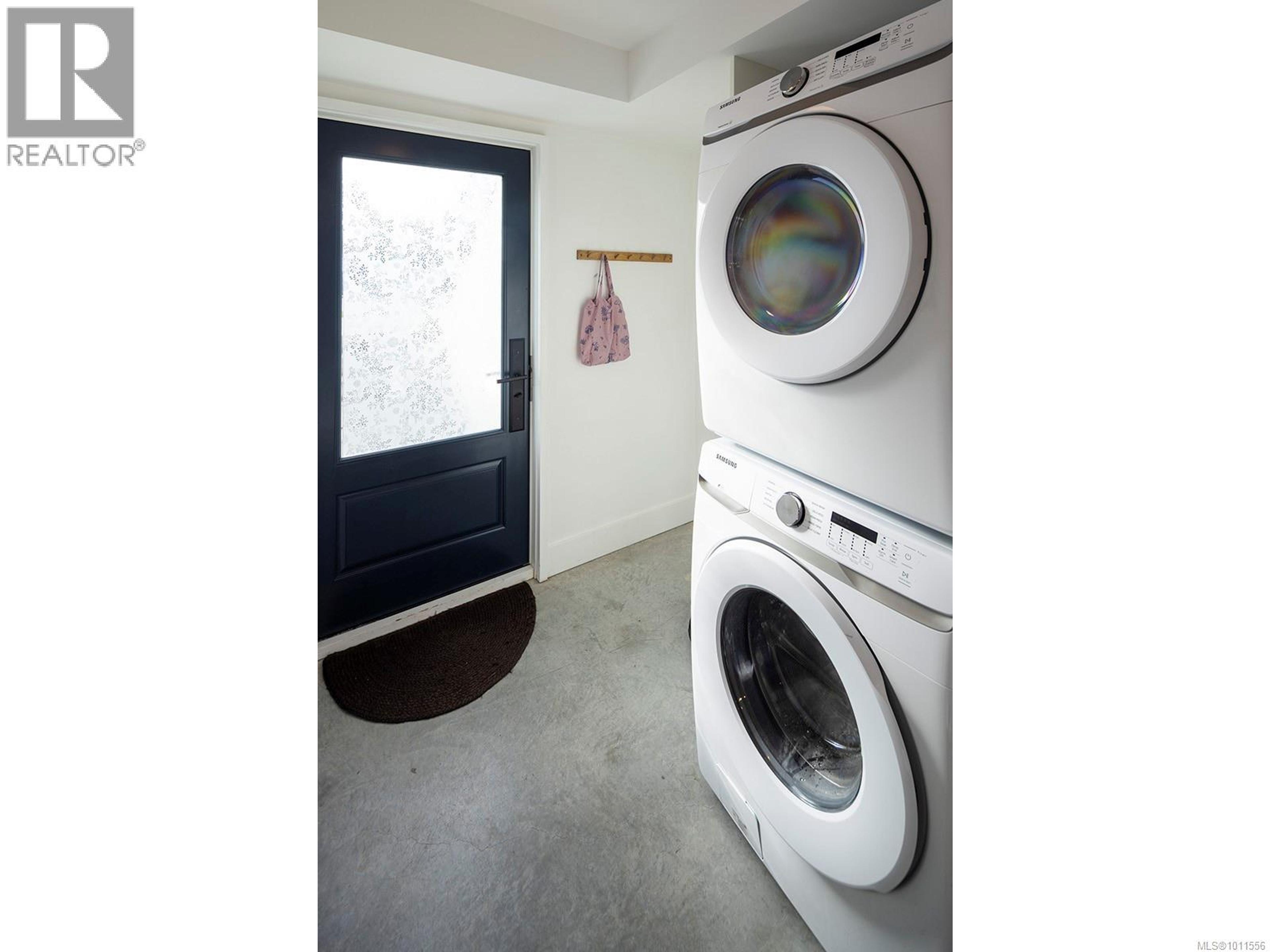 #5 230 WILSON ST - Image 14