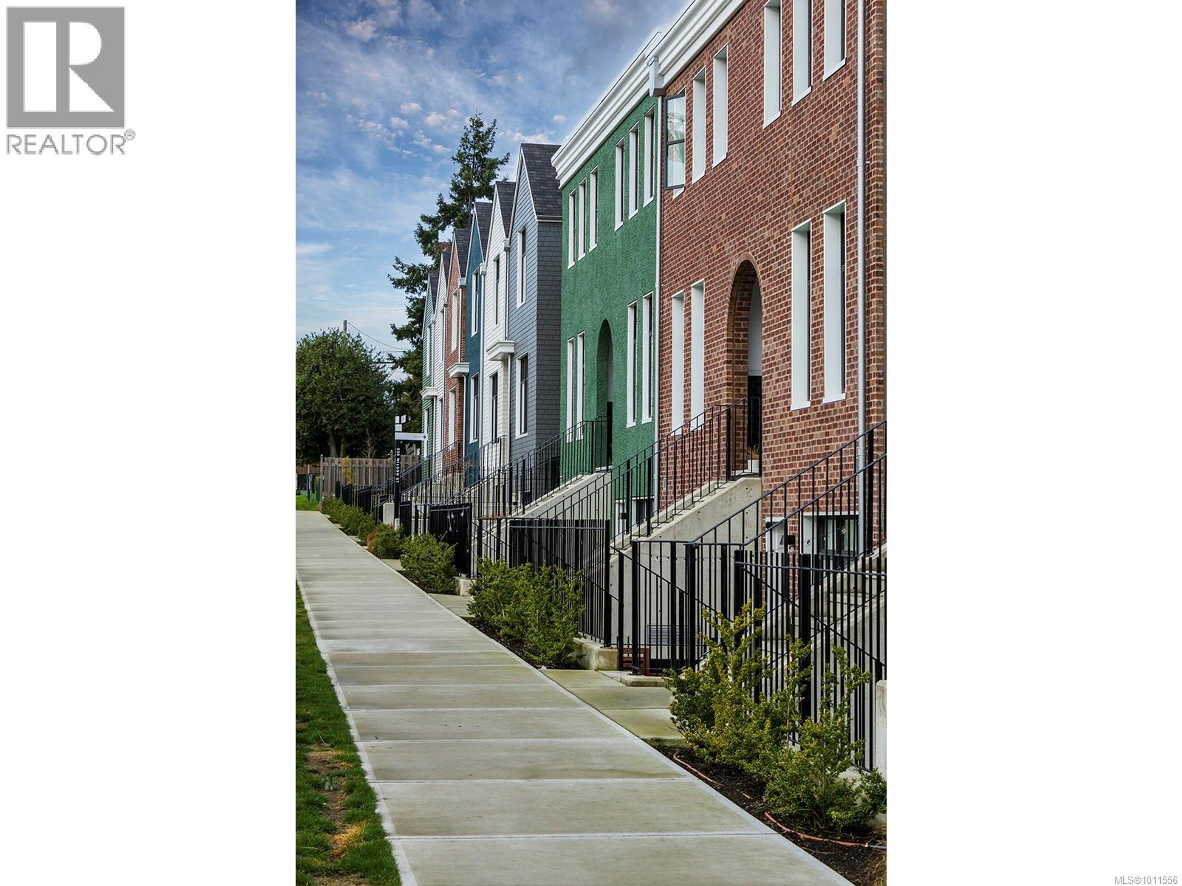 #5 230 WILSON ST - Image 18