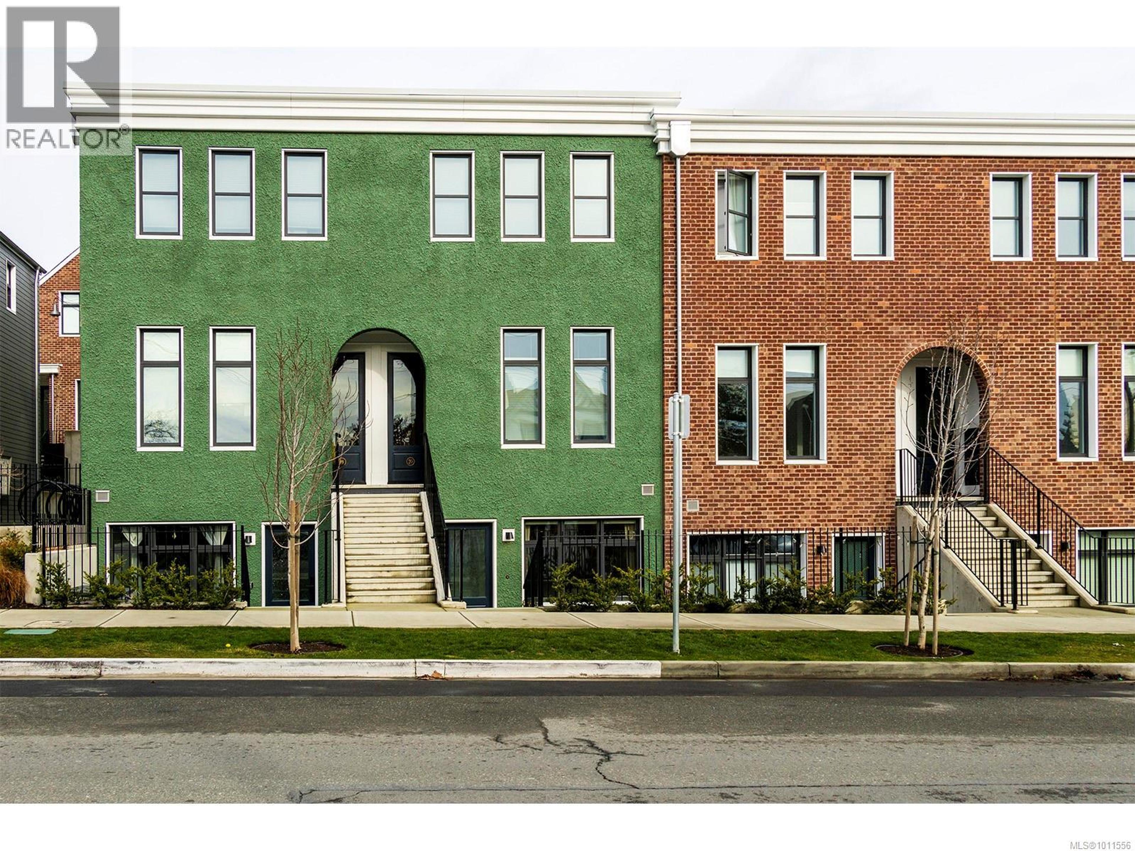 #5 230 WILSON ST - Image 4