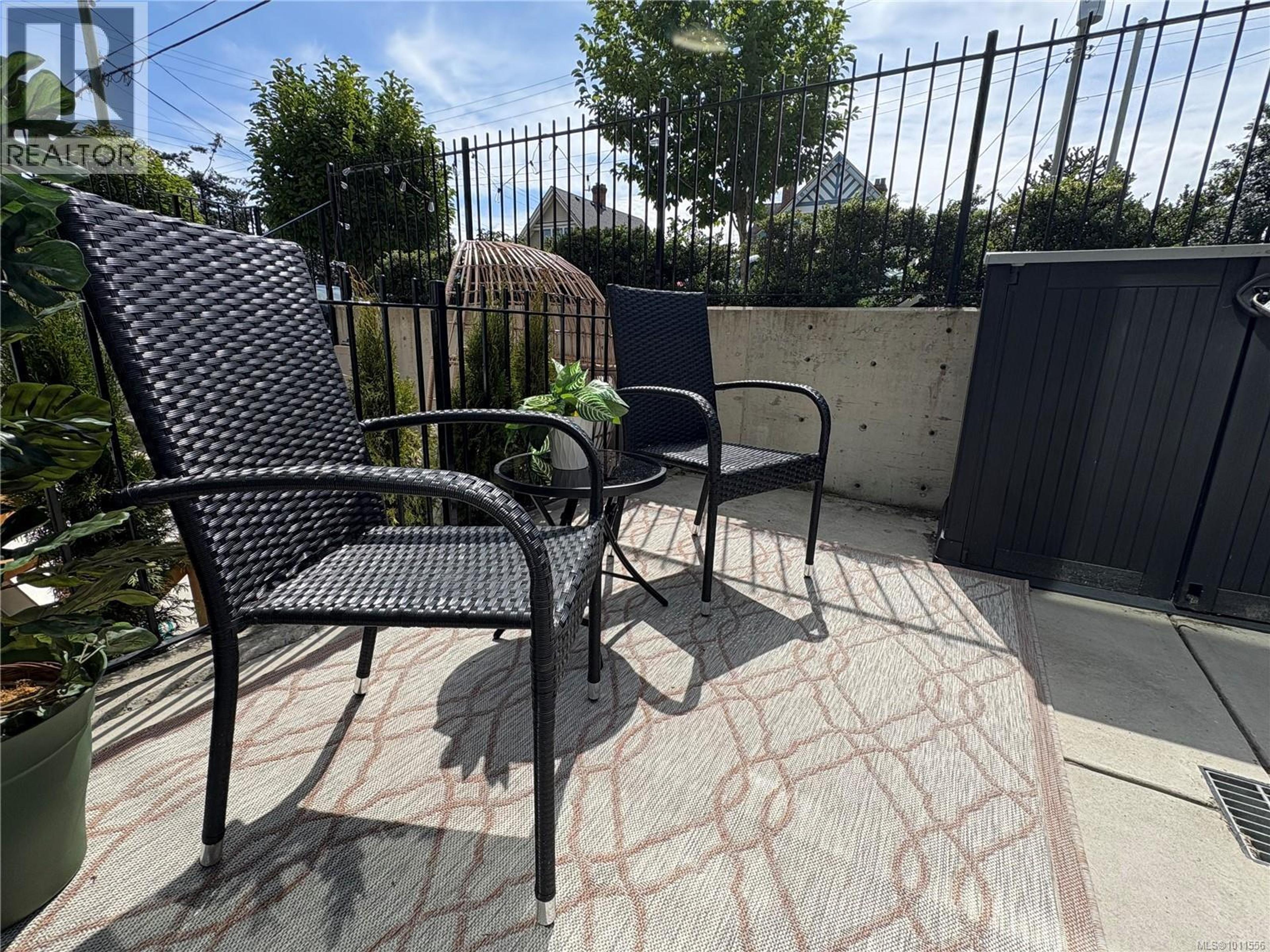 #5 230 WILSON ST - Image 5