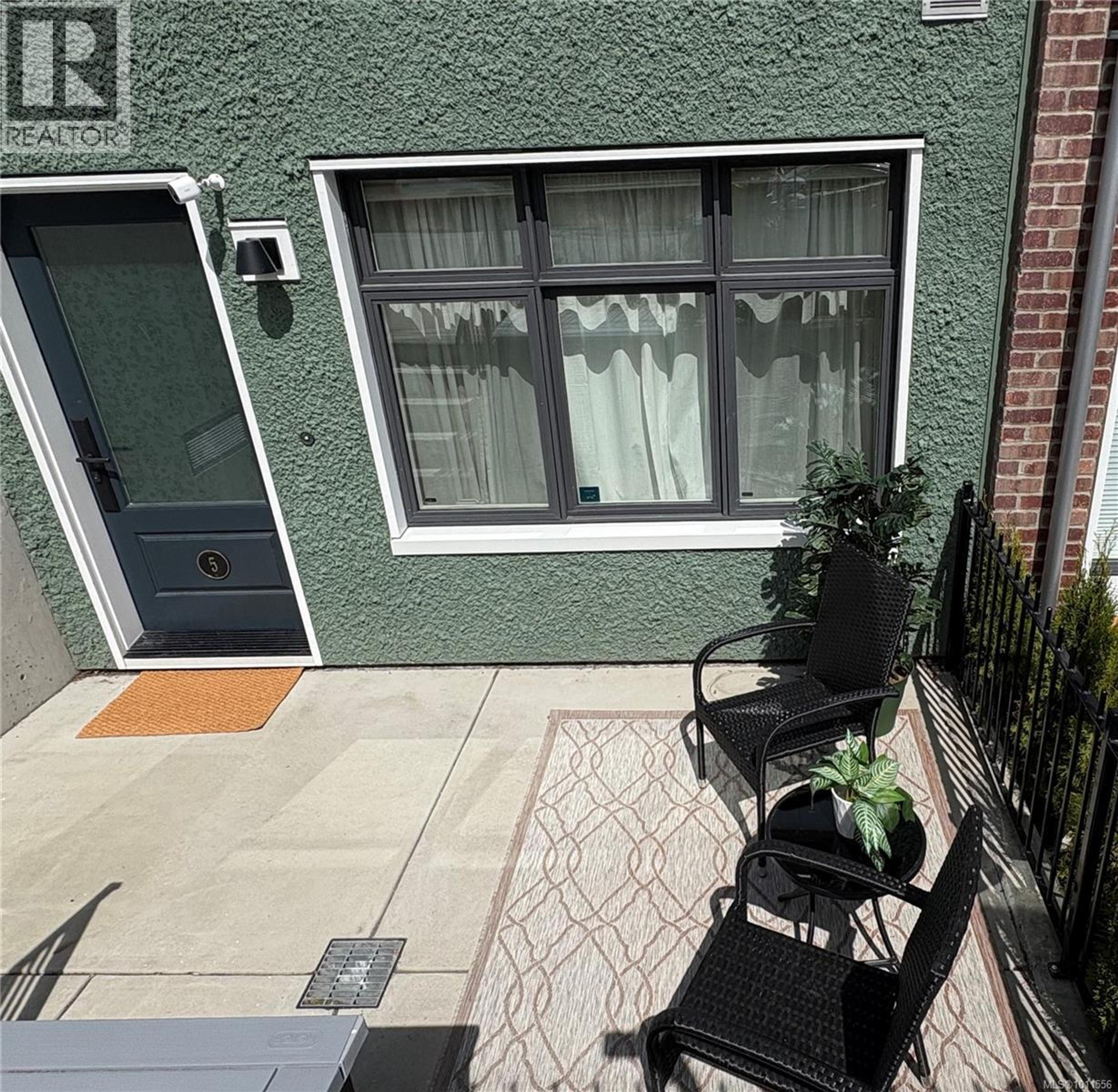 #5 230 WILSON ST - Image 6