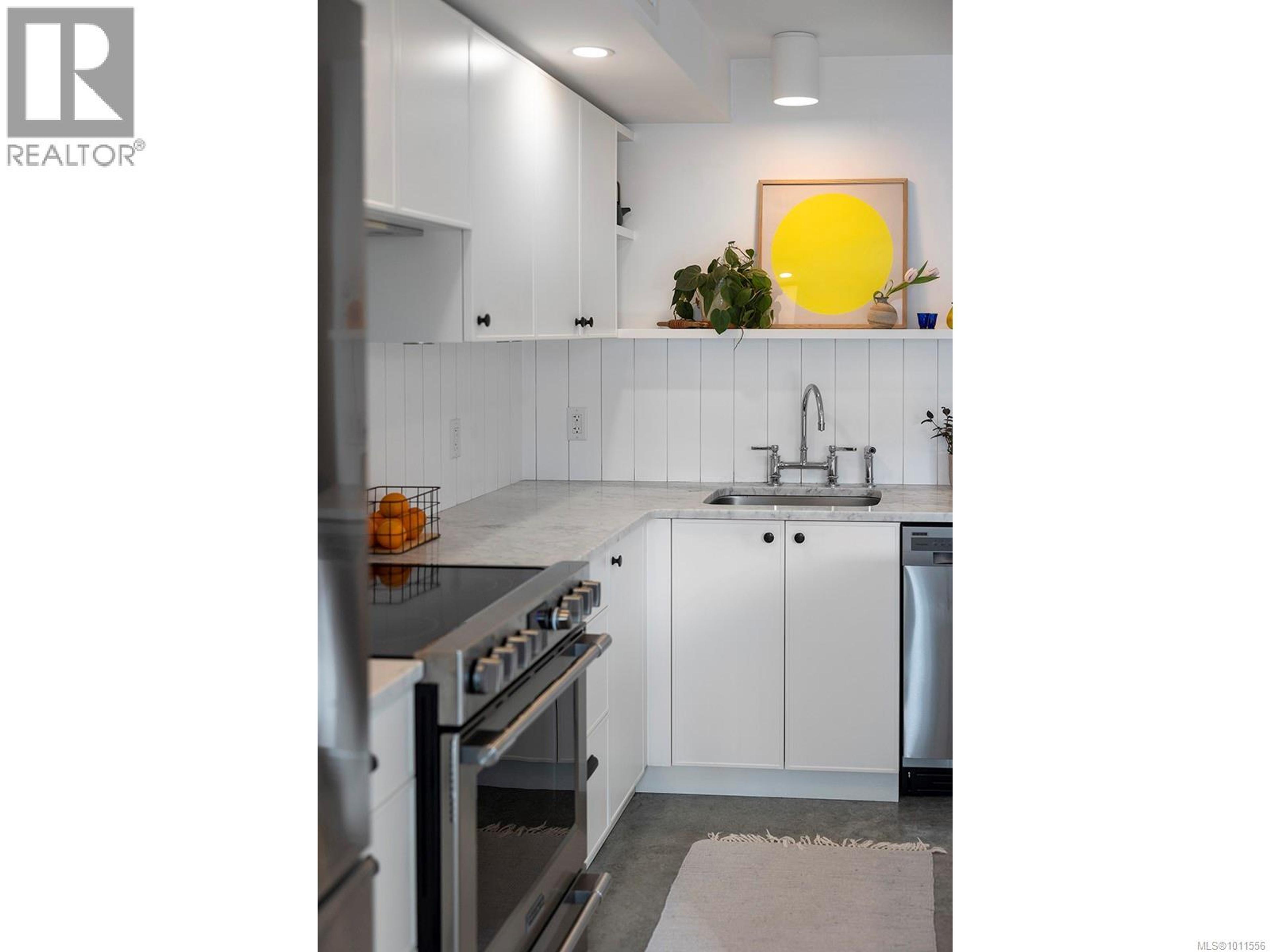 #5 230 WILSON ST - Image 8