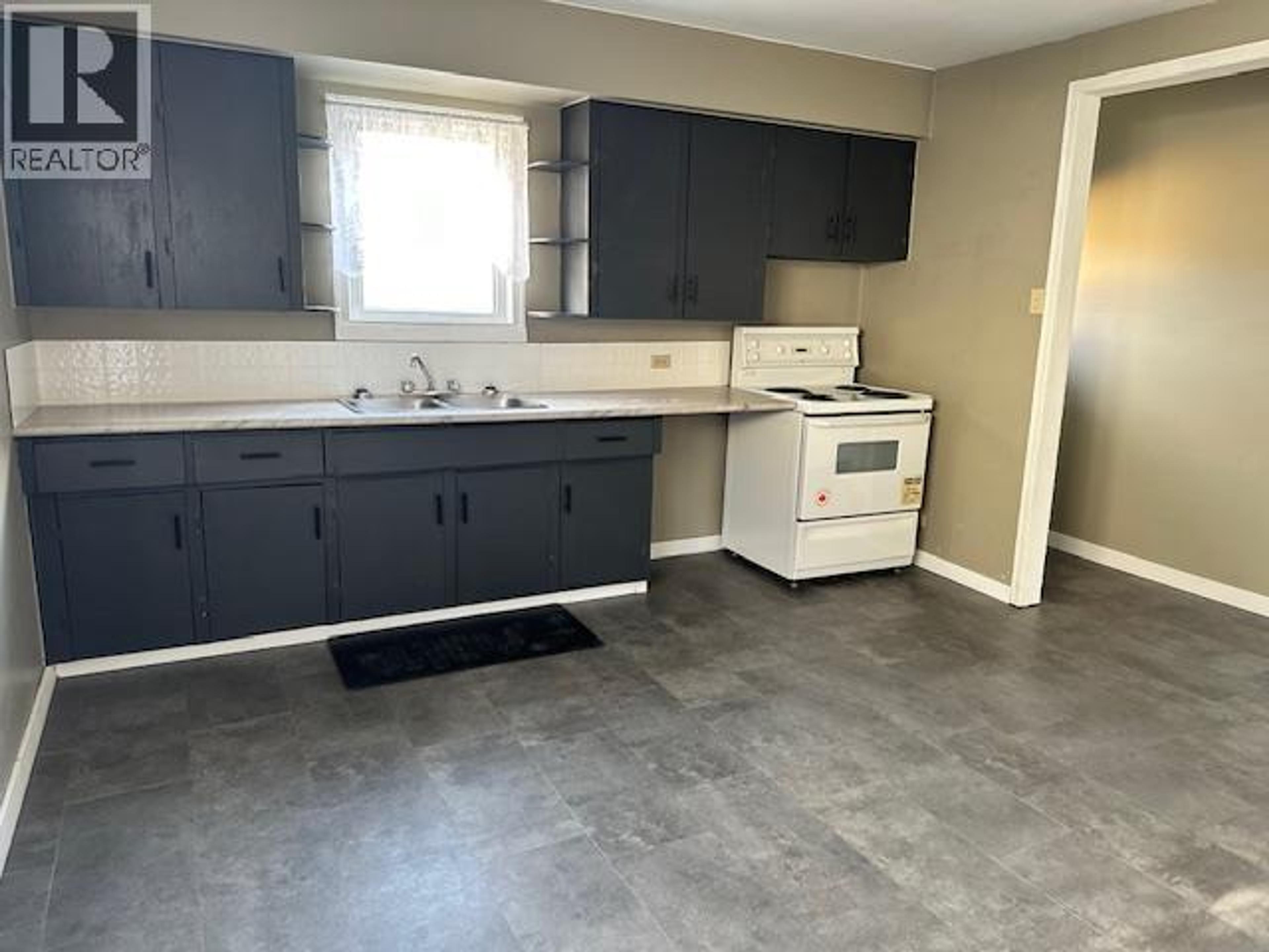 325 WILLOW STREET - Image 2
