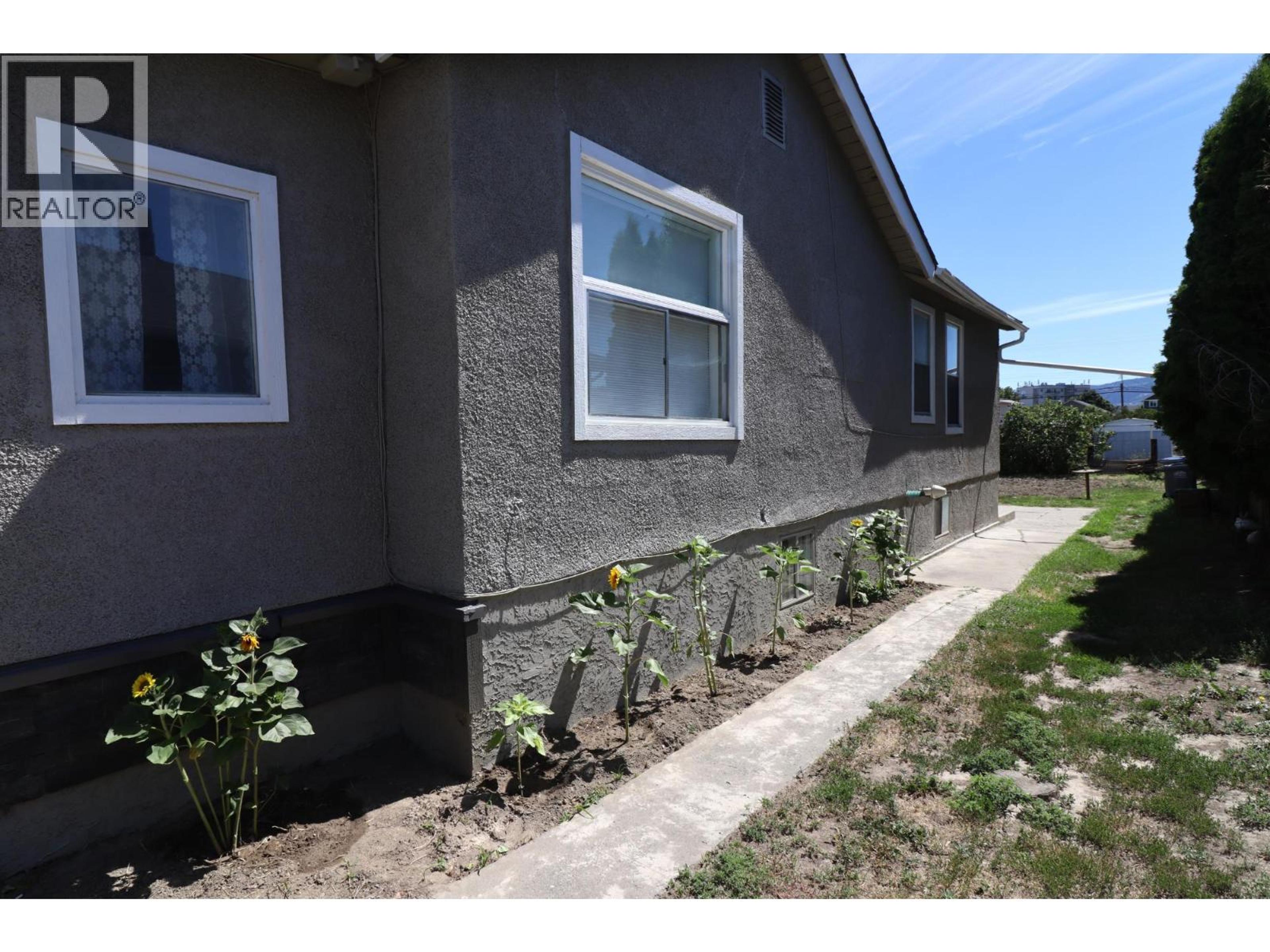 325 WILLOW STREET - Image 14