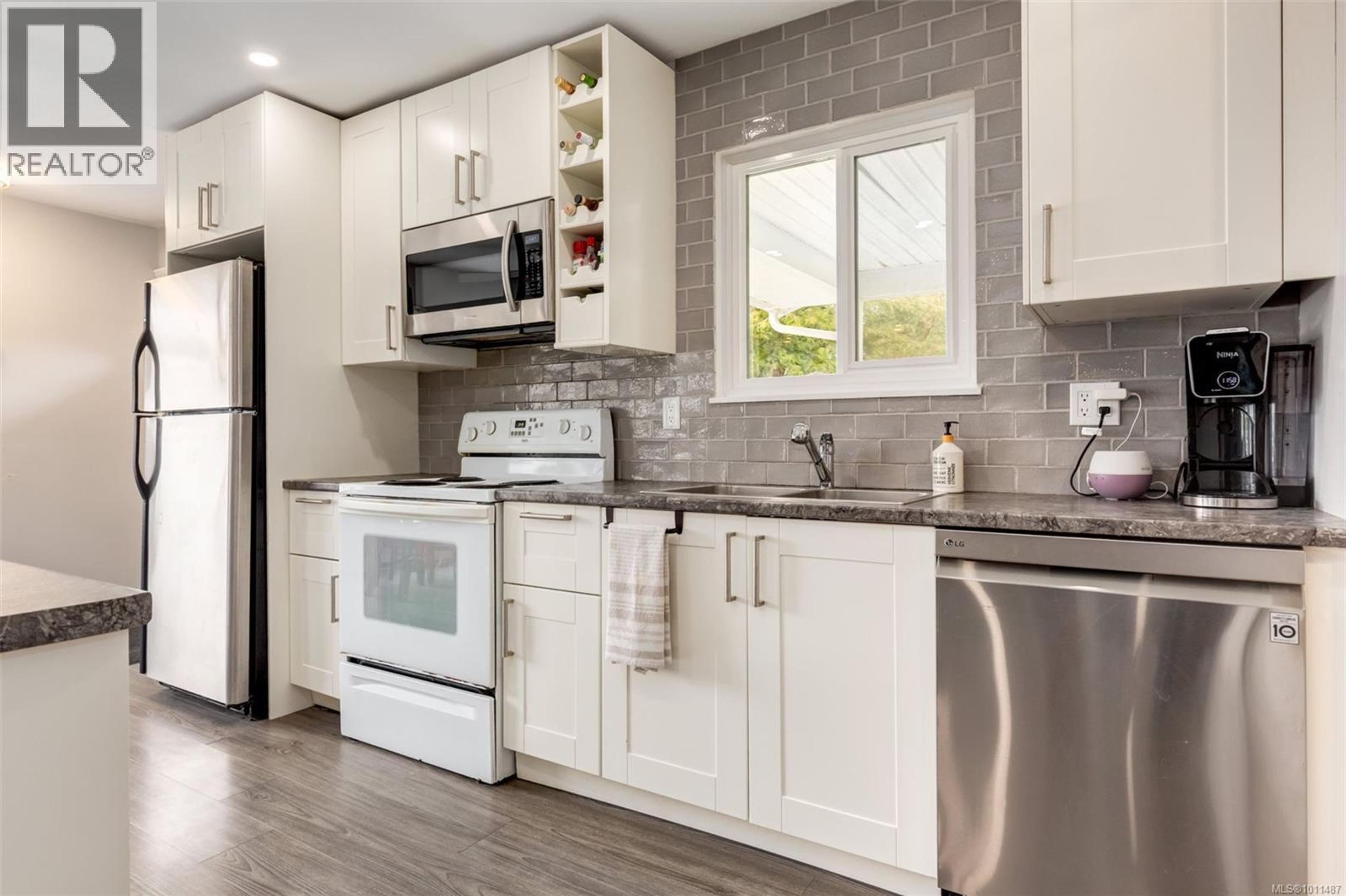 146 COOPER PL - Image 23