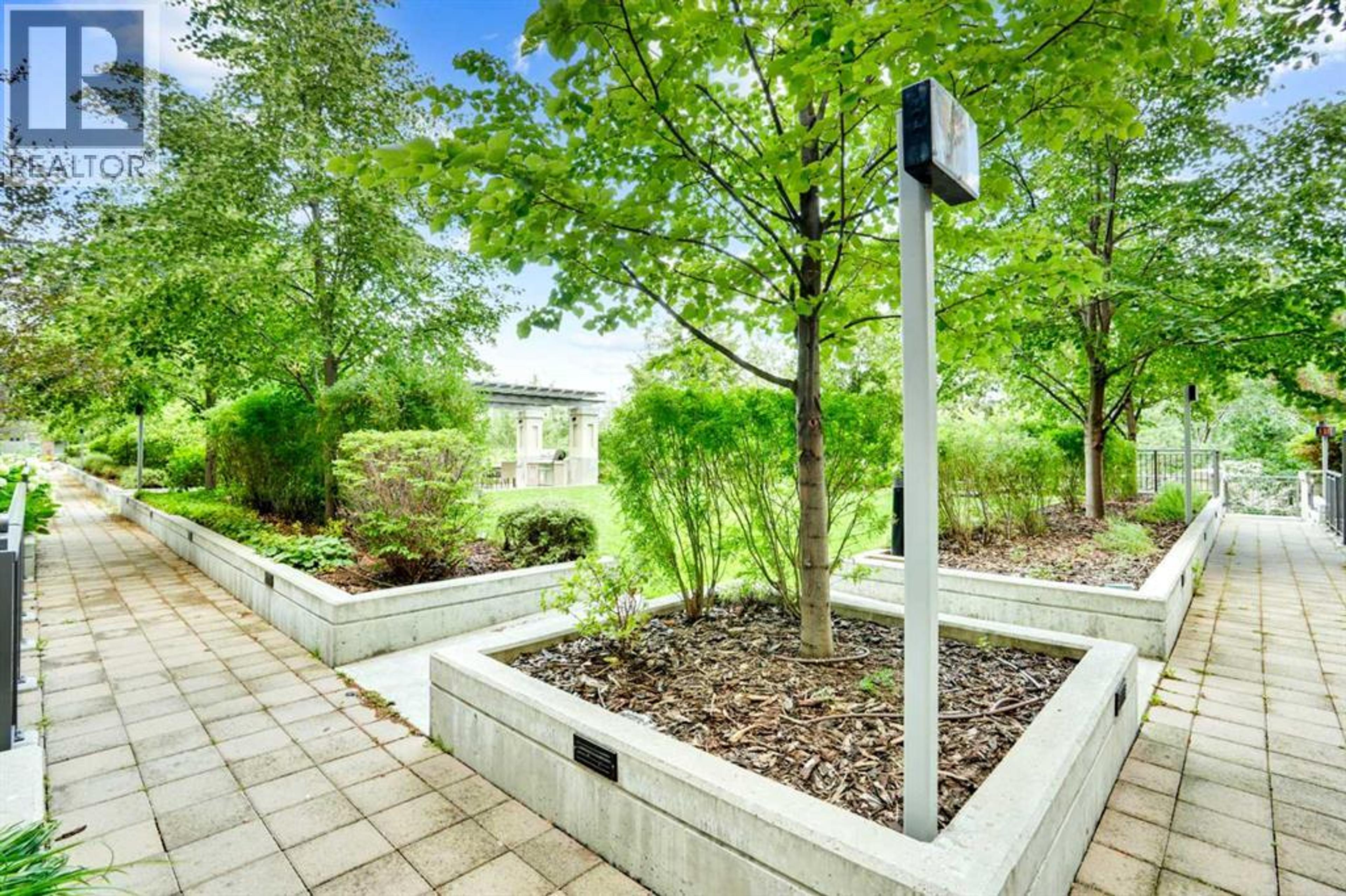 1003, 38 9 STREET NE - Image 23