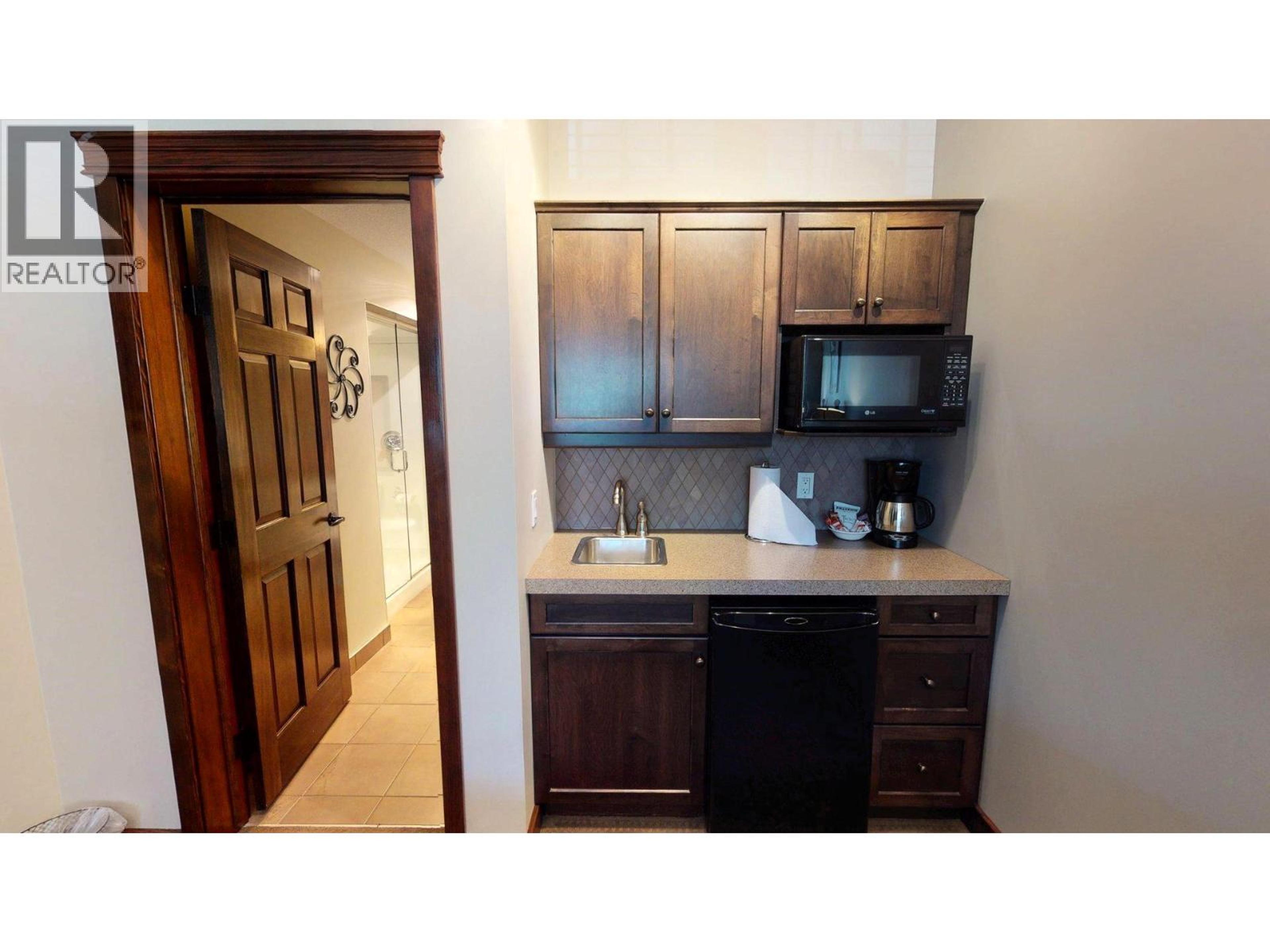 #634 B 600 BIGHORN BOULEVARD - Image 42