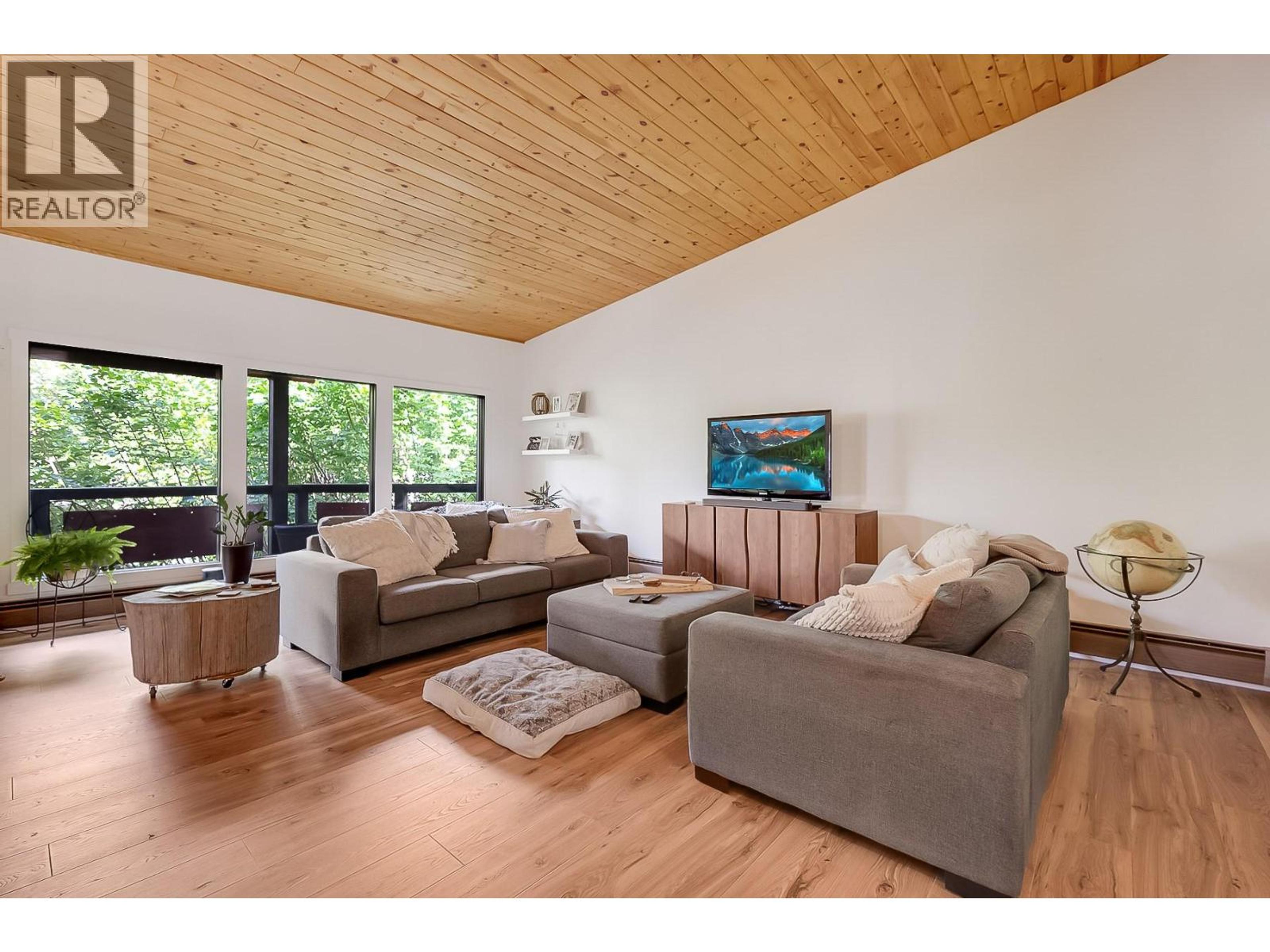 1590 WILLOW CRESCENT - Image 7