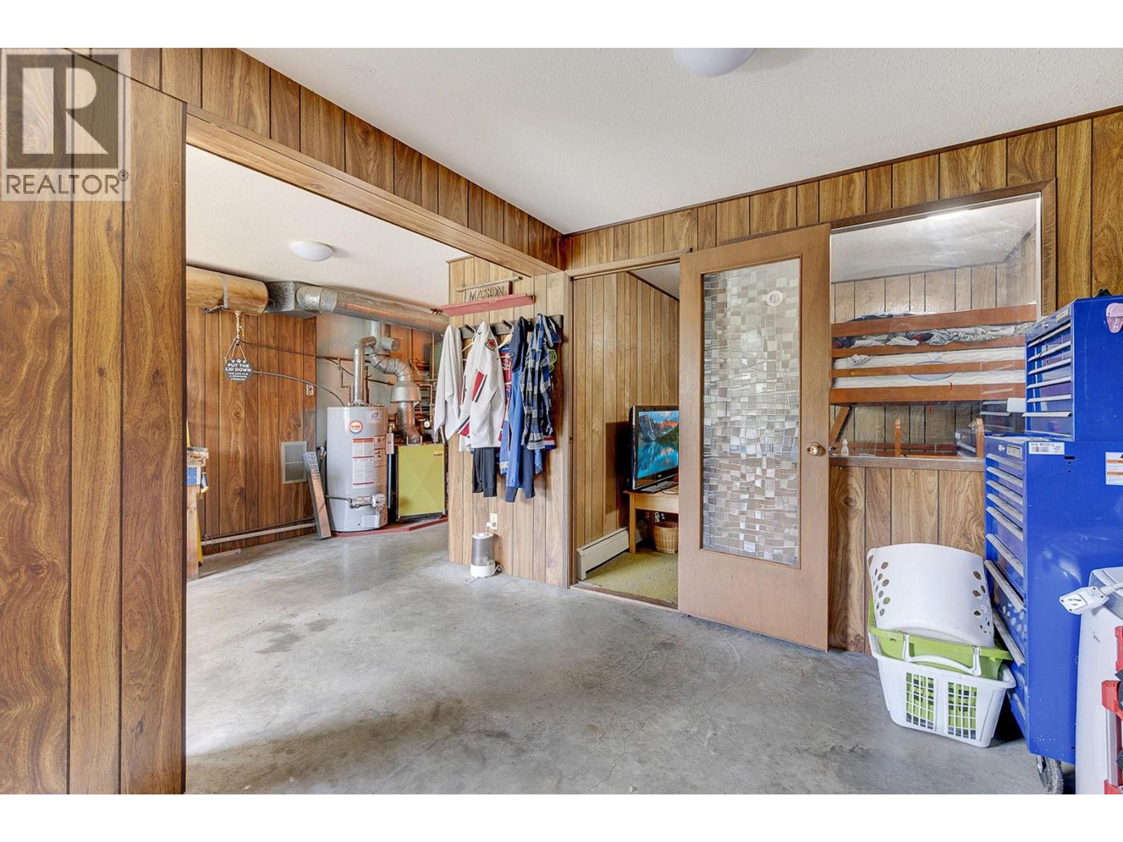 1590 WILLOW CRESCENT - Image 44
