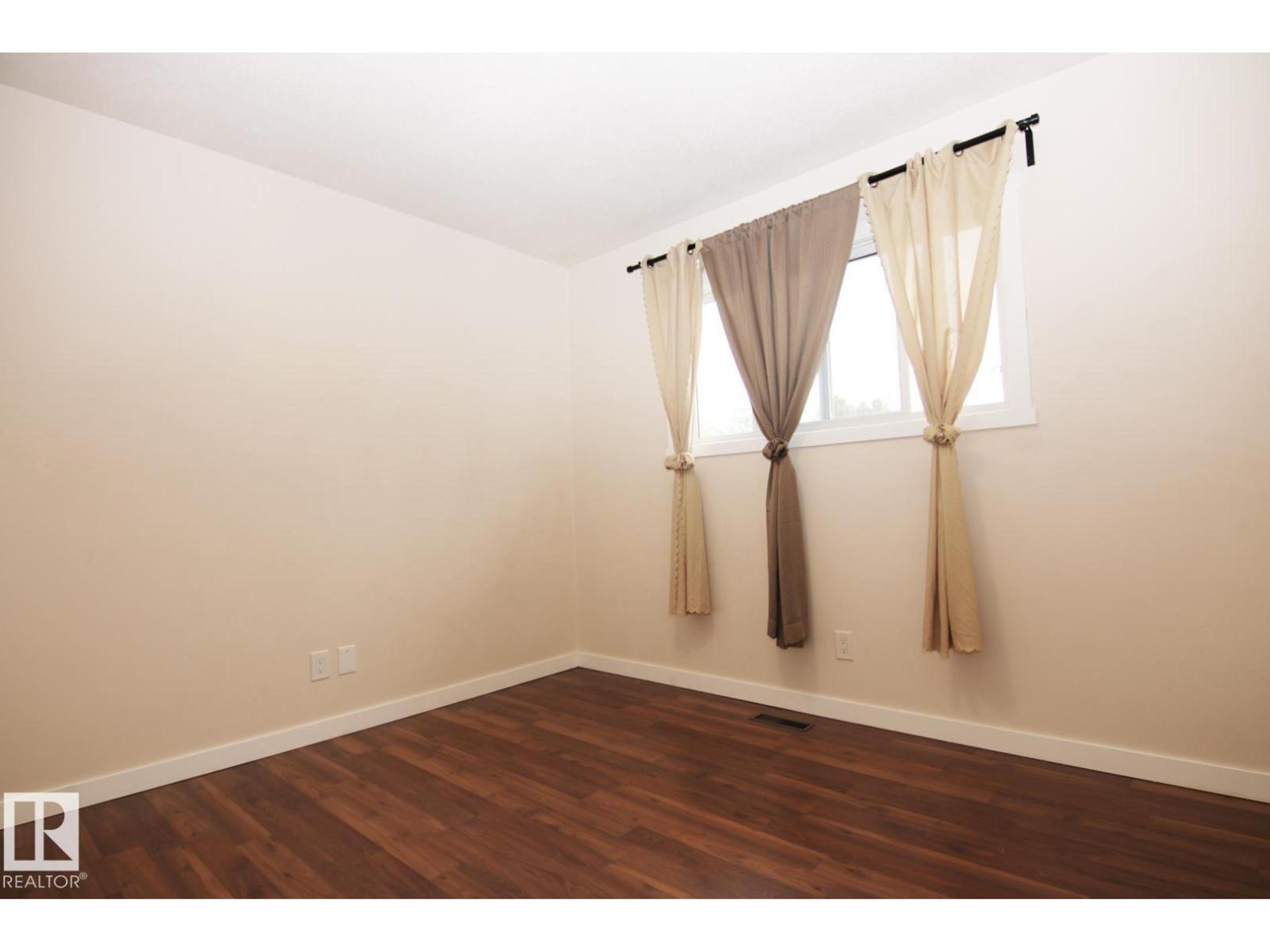 4304 121 AV NW - Image 23