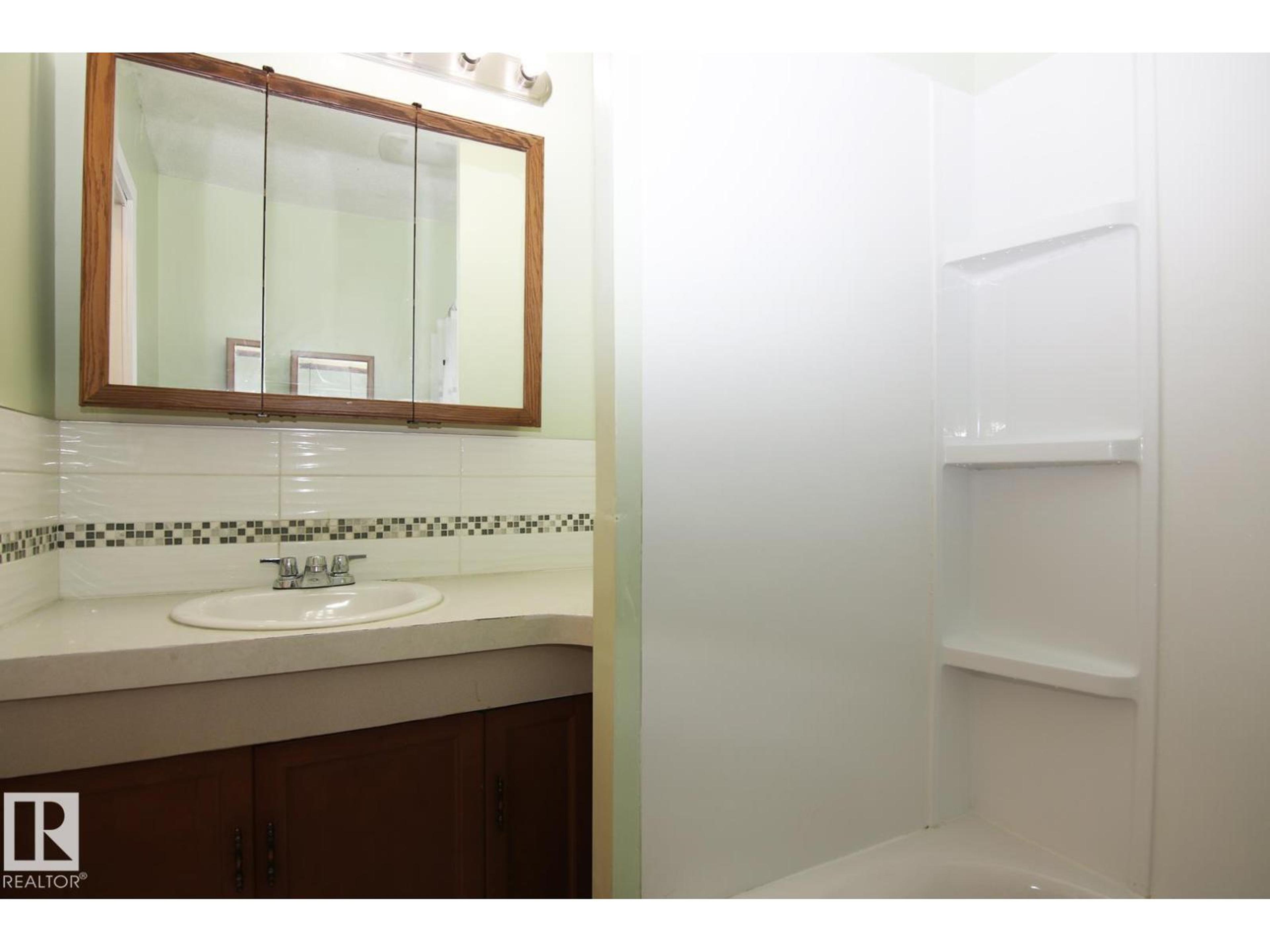 4304 121 AV NW - Image 26