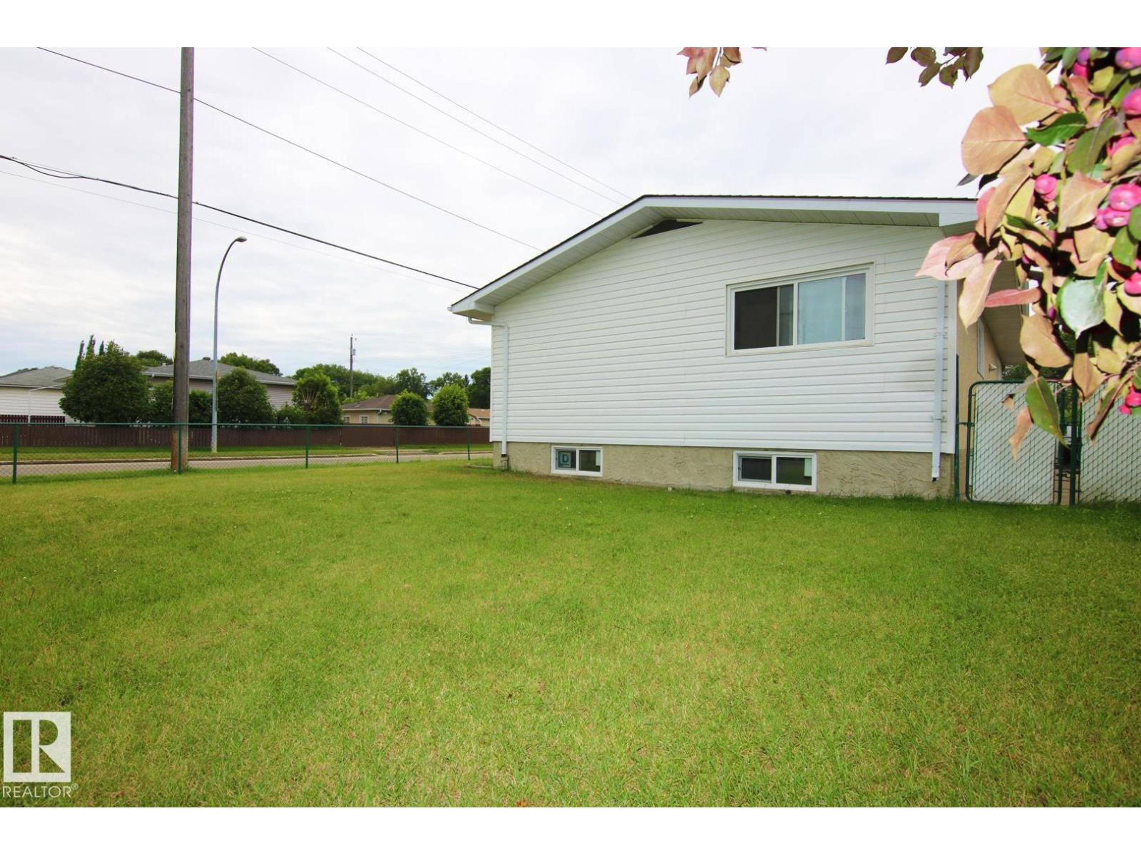4304 121 AV NW - Image 3