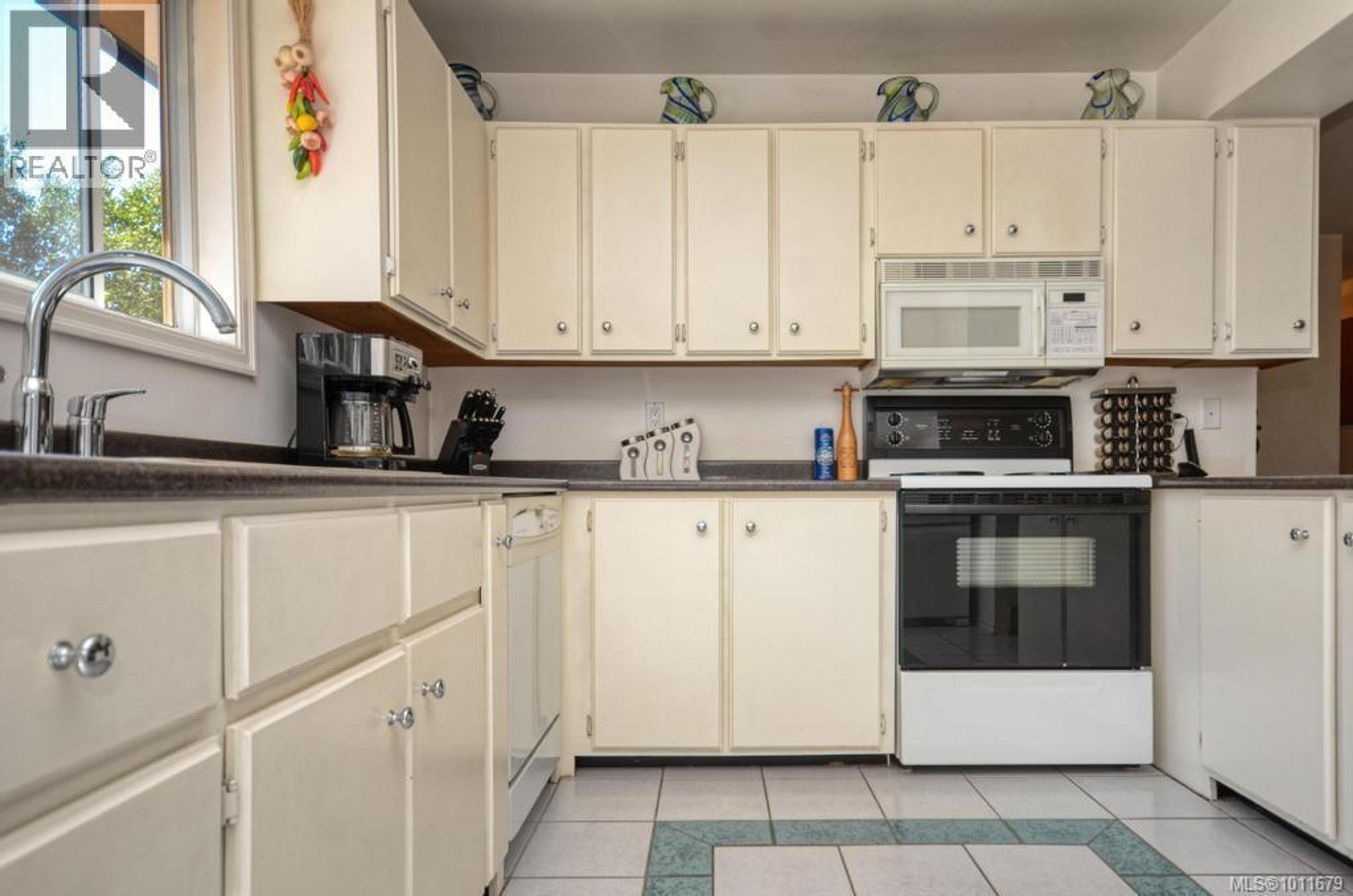 2540 TOTH PL - Image 20