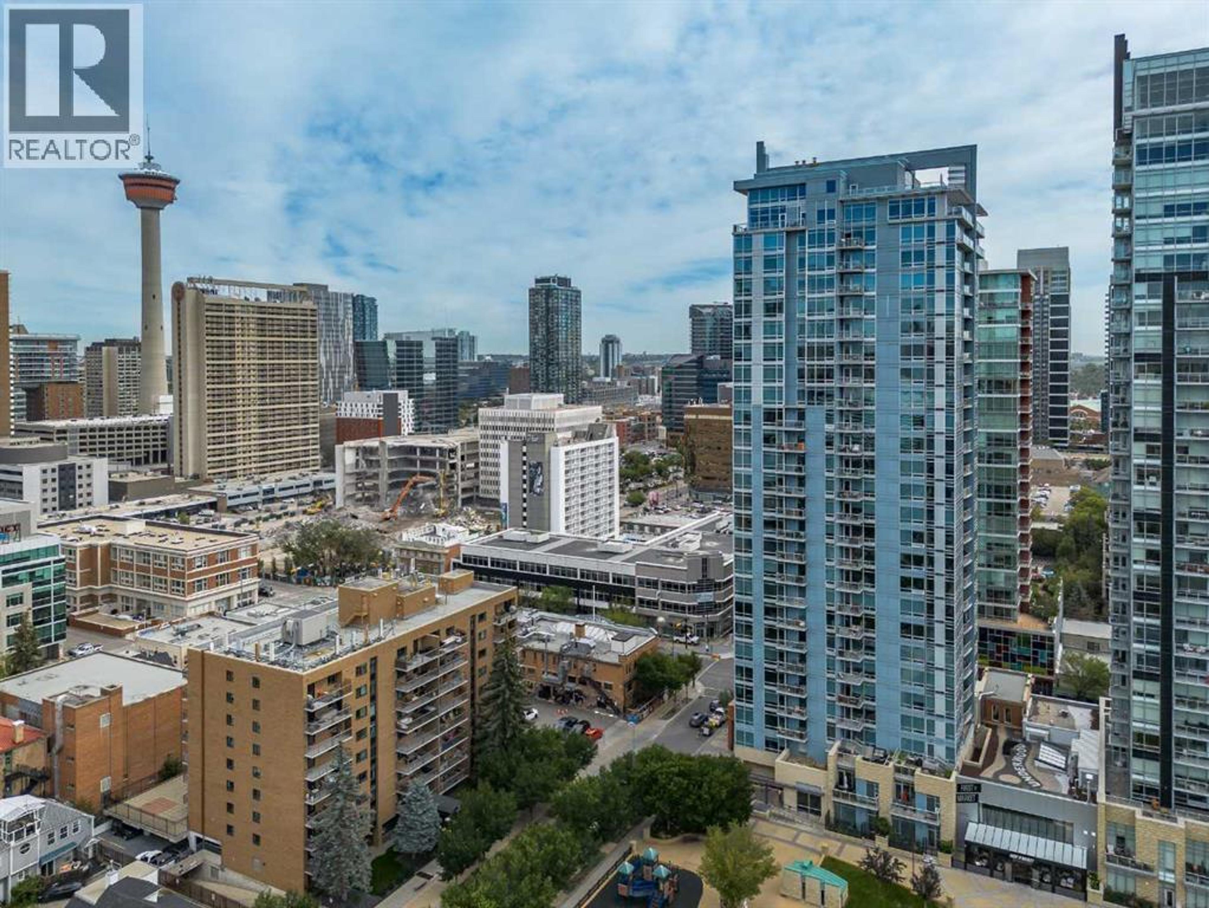 1311, 135 13 AVENUE SW - Image 32