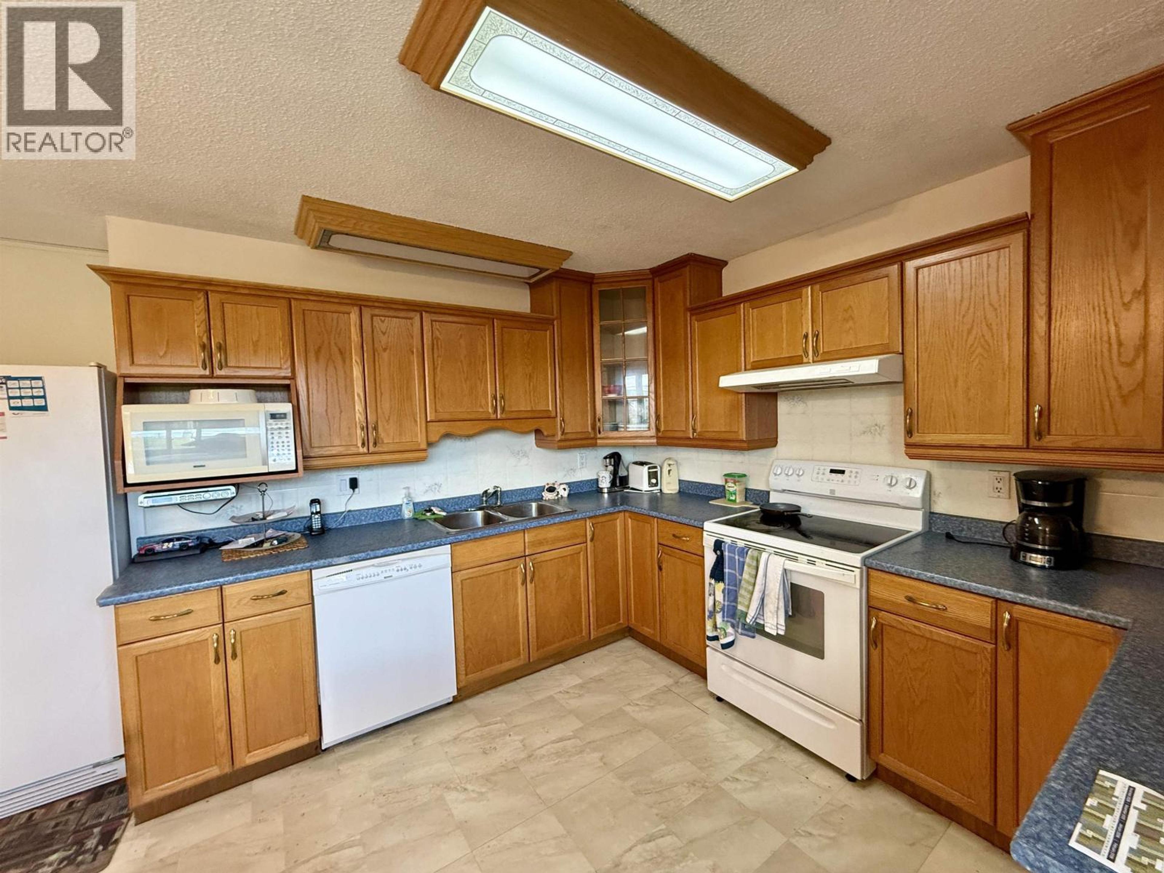 490 LANSDOWNE ROAD - Image 7