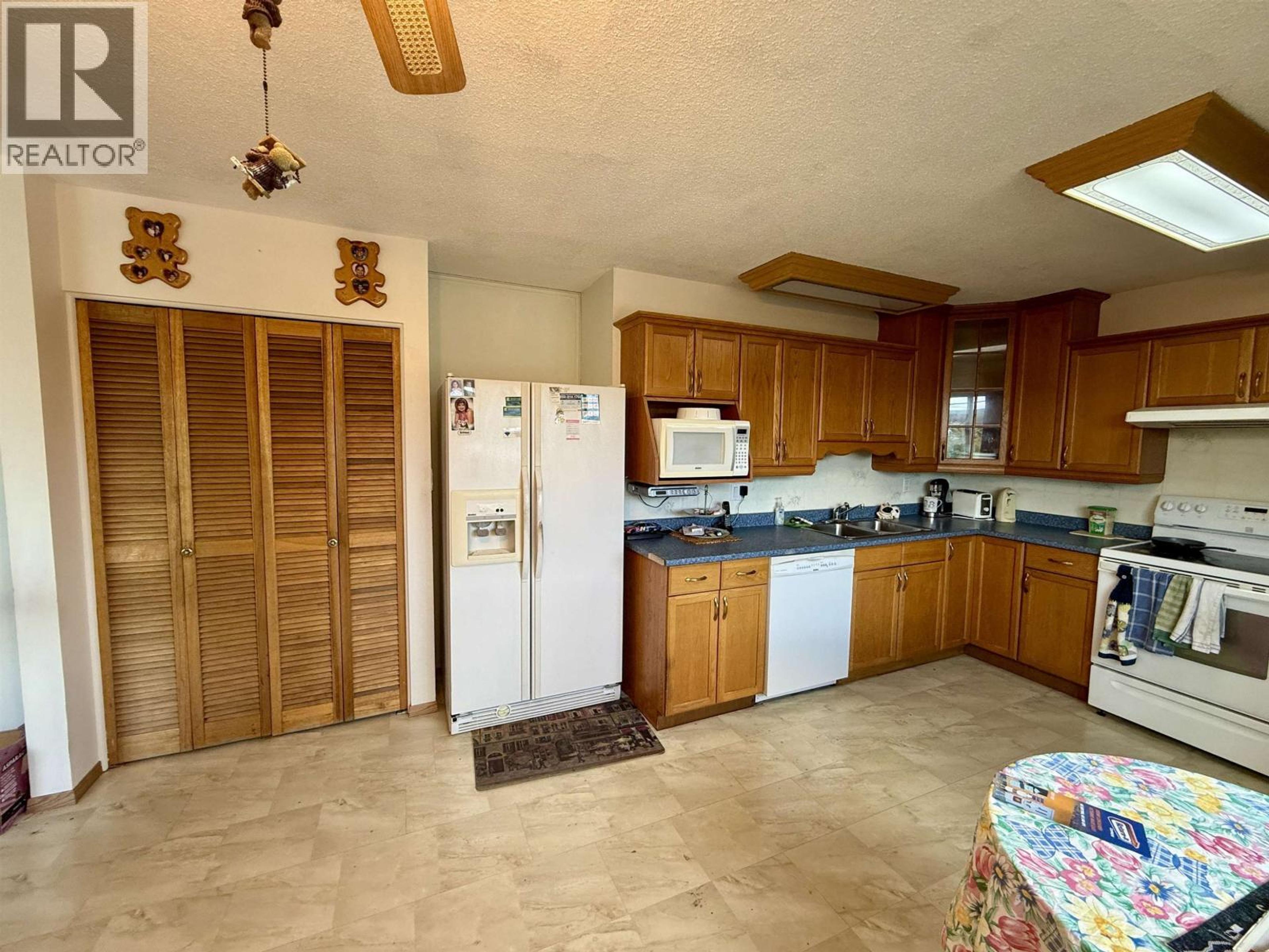 490 LANSDOWNE ROAD - Image 9