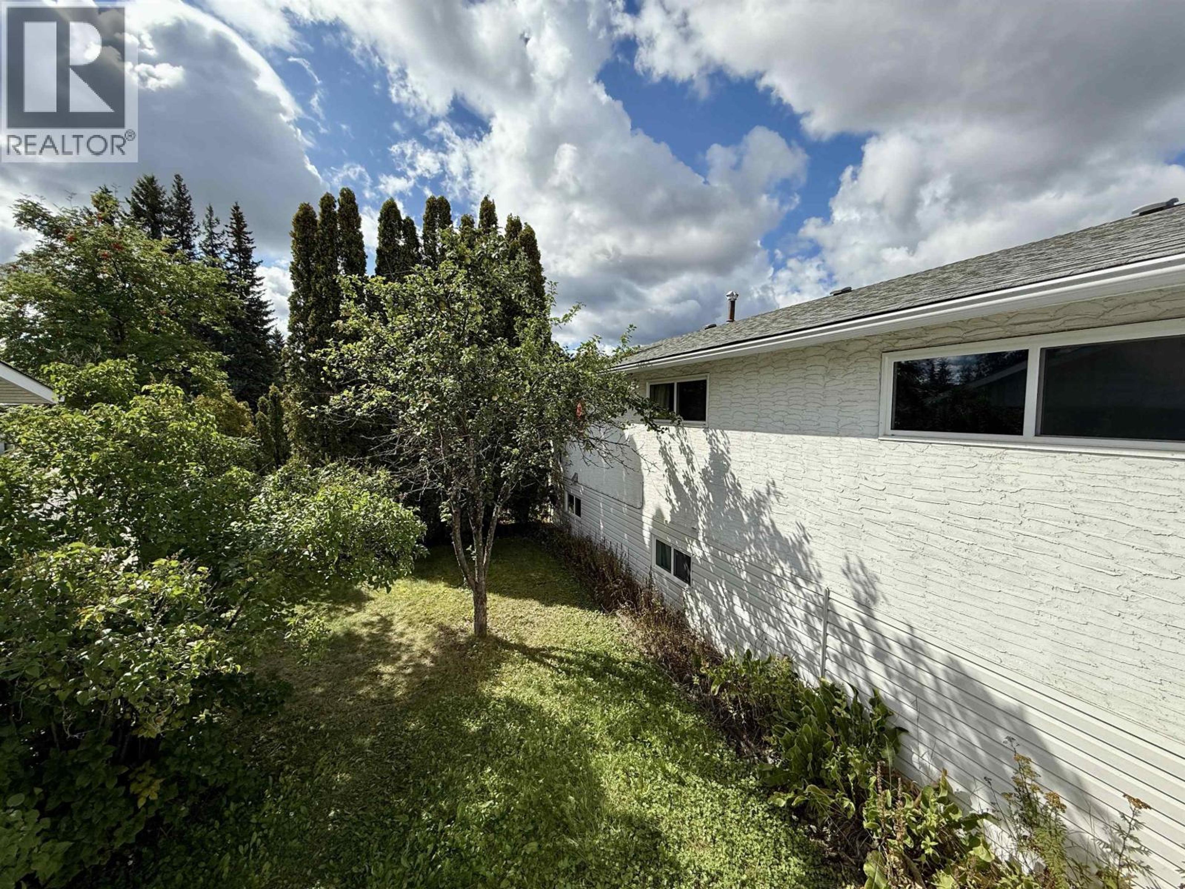 490 LANSDOWNE ROAD - Image 25