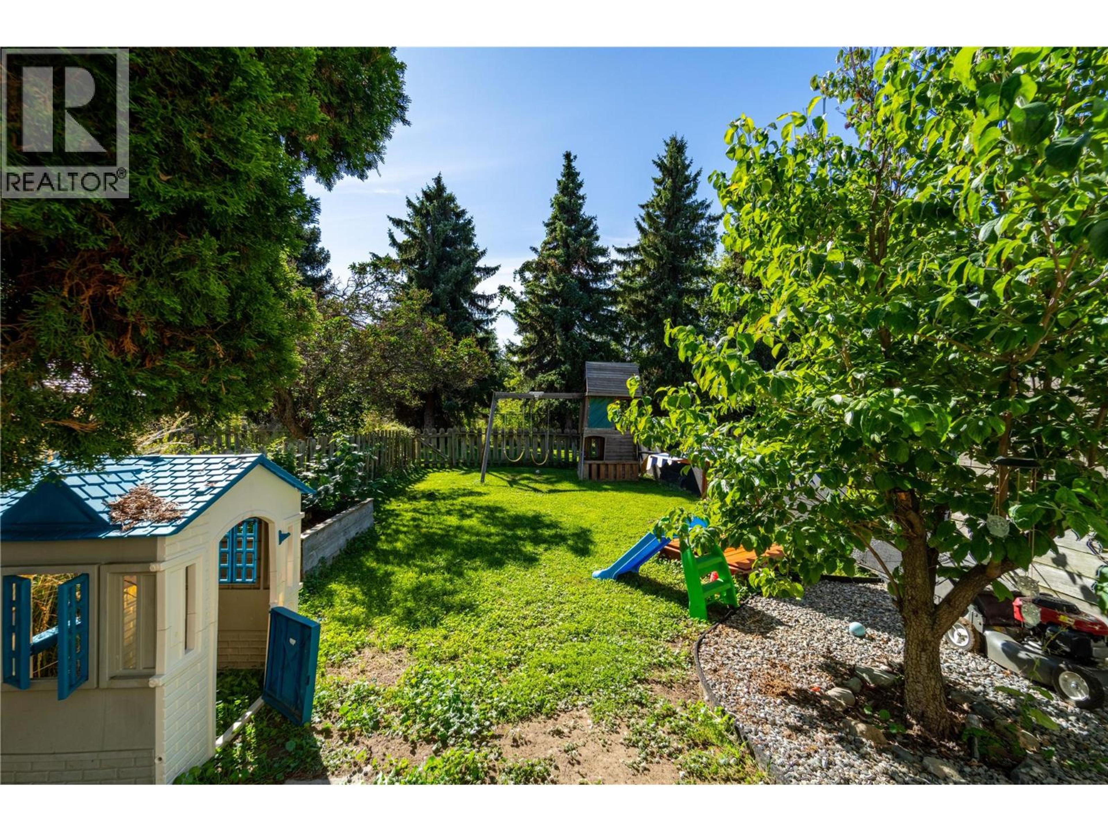 #4 700 COLLINGWOOD DRIVE - Image 13