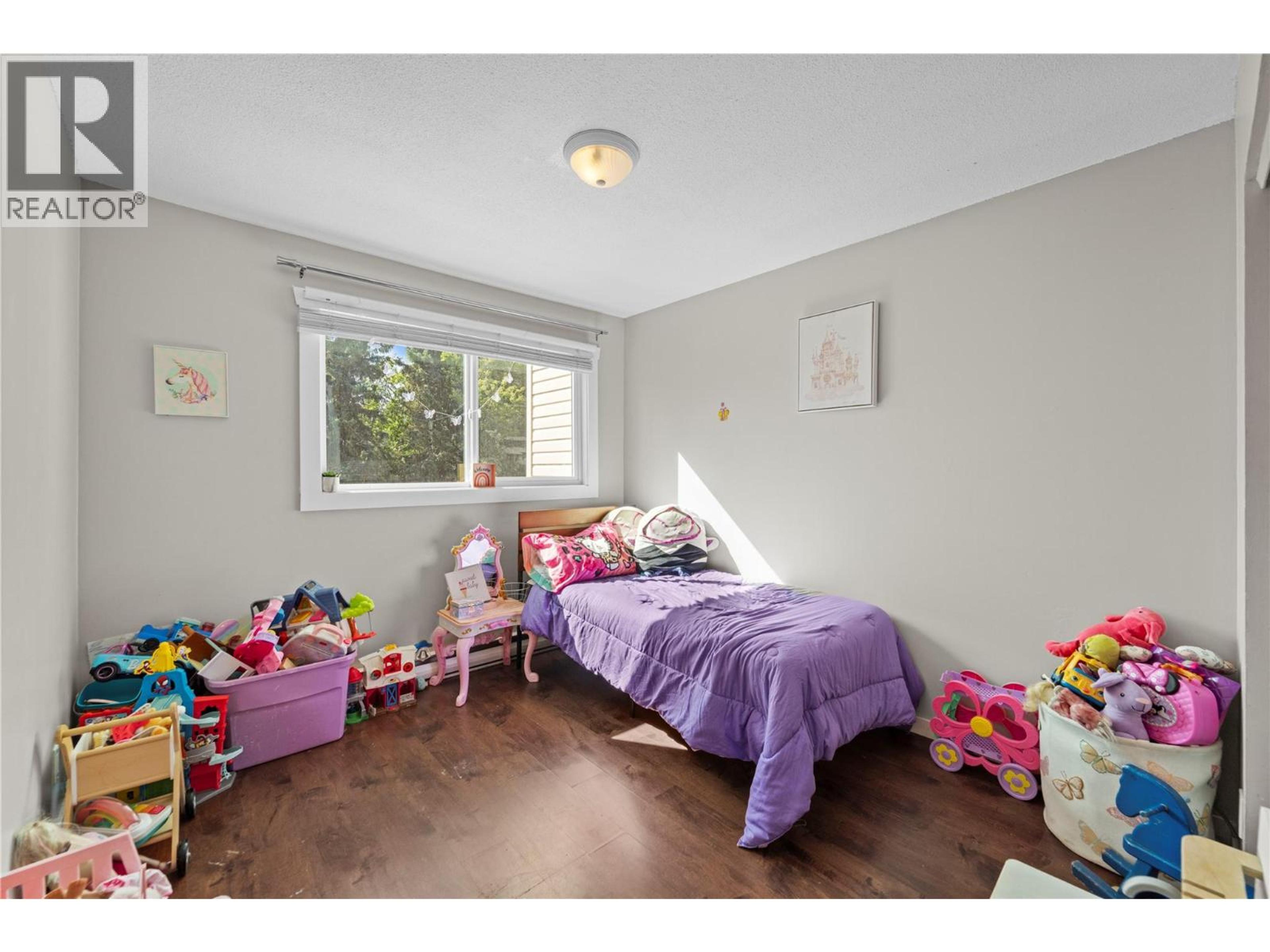 #4 700 COLLINGWOOD DRIVE - Image 16
