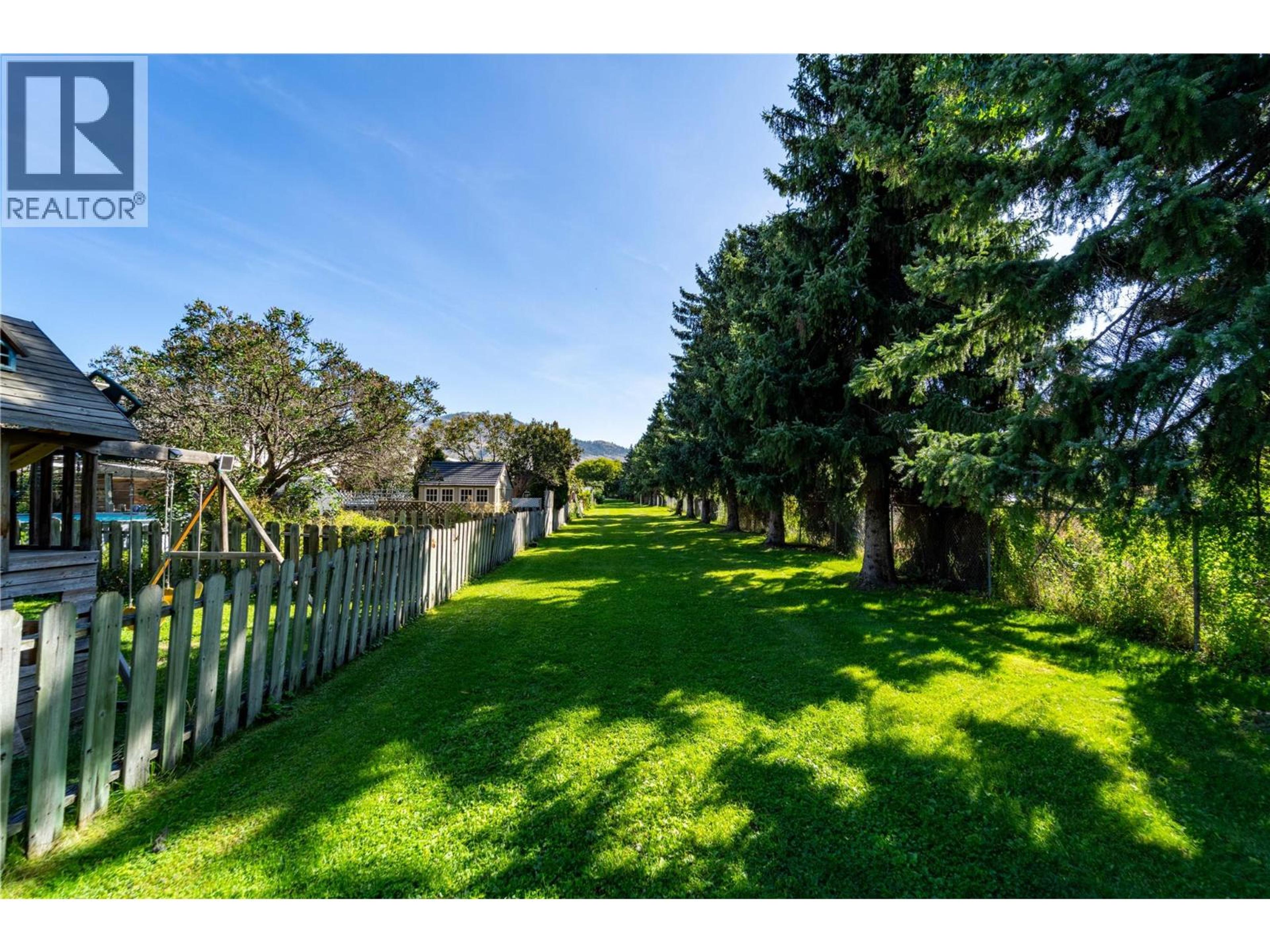 #4 700 COLLINGWOOD DRIVE - Image 24