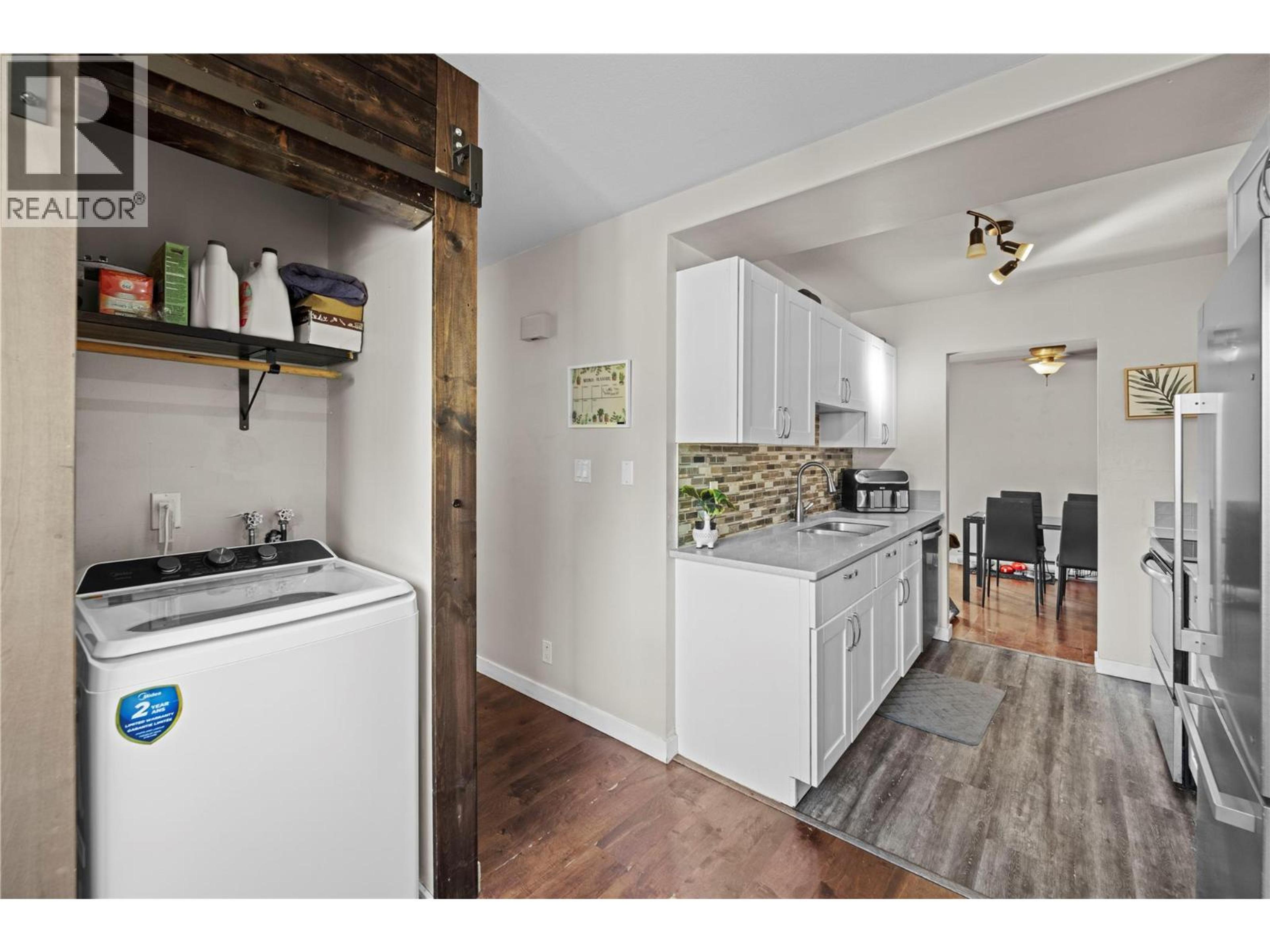 #4 700 COLLINGWOOD DRIVE - Image 5