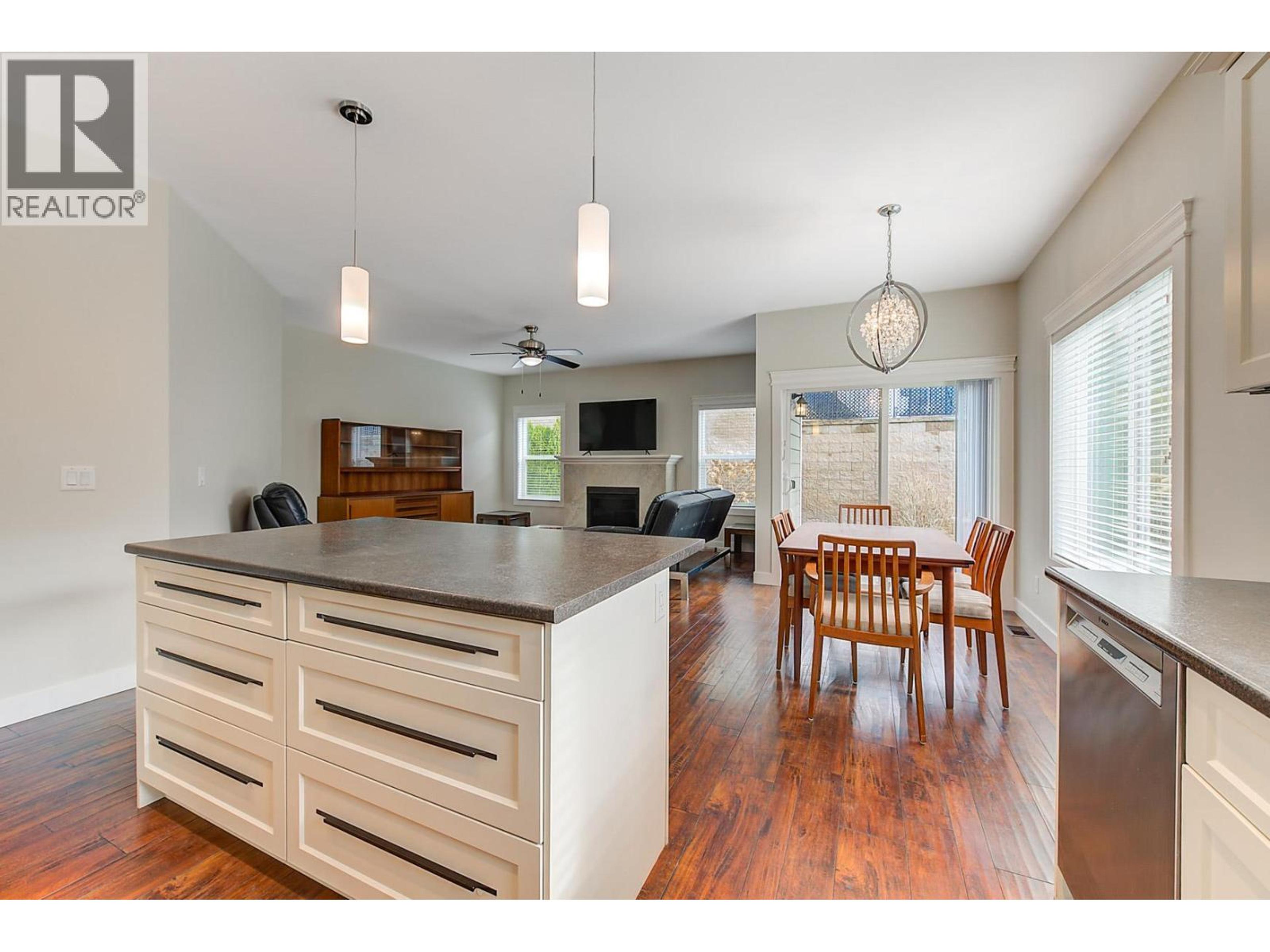 2097 ACORN CRESCENT - Image 19