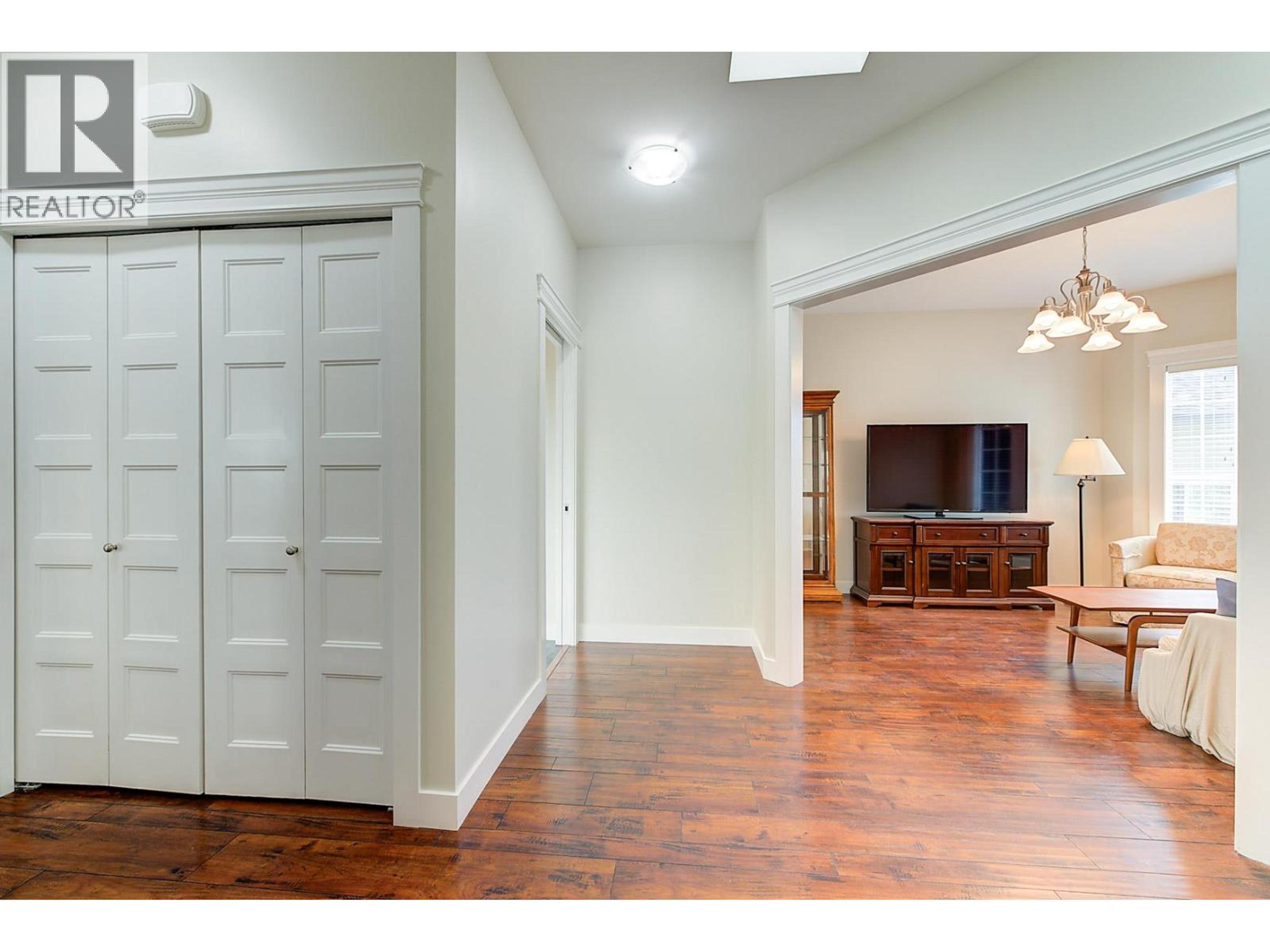2097 ACORN CRESCENT - Image 37