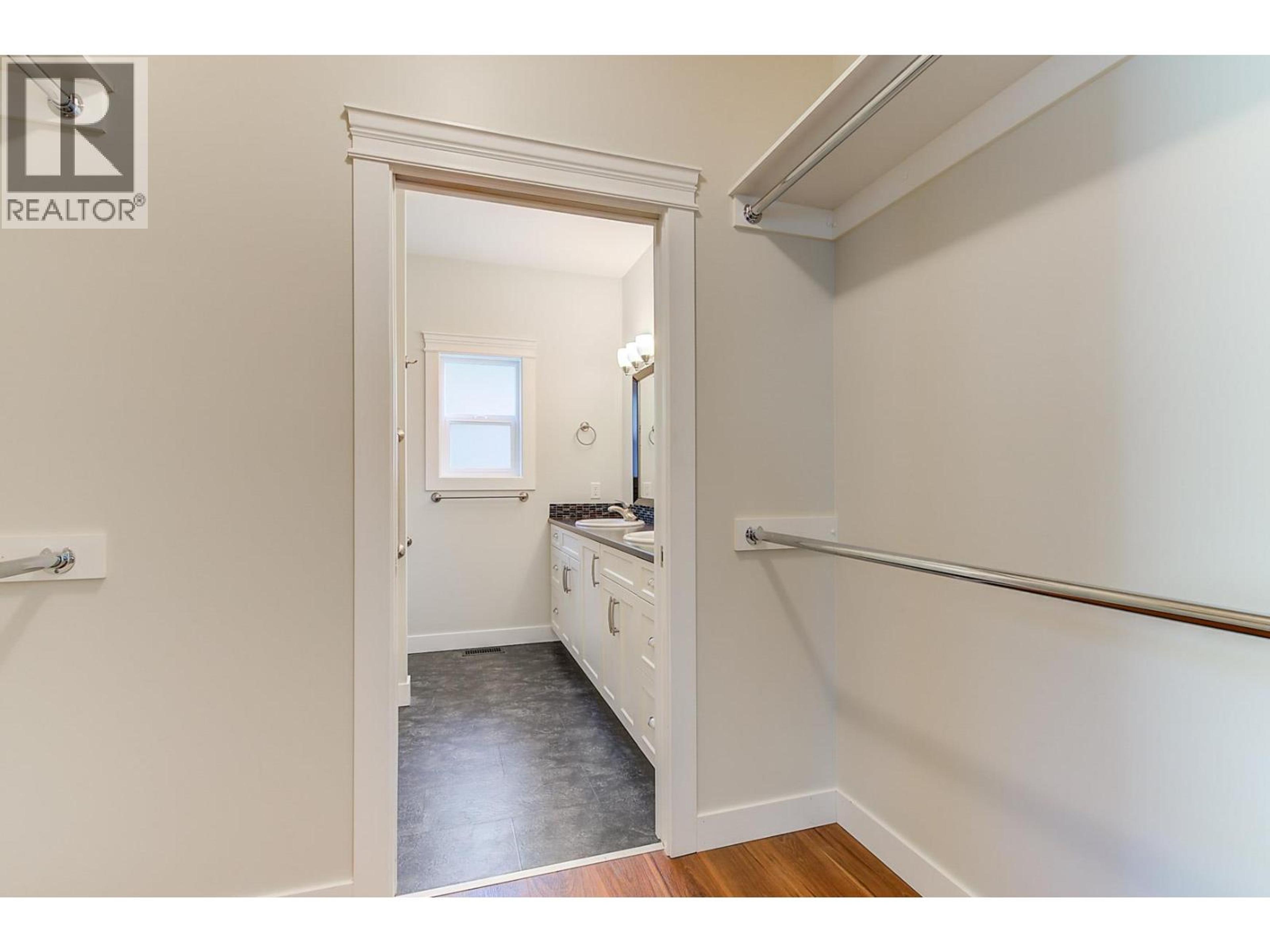 2097 ACORN CRESCENT - Image 31