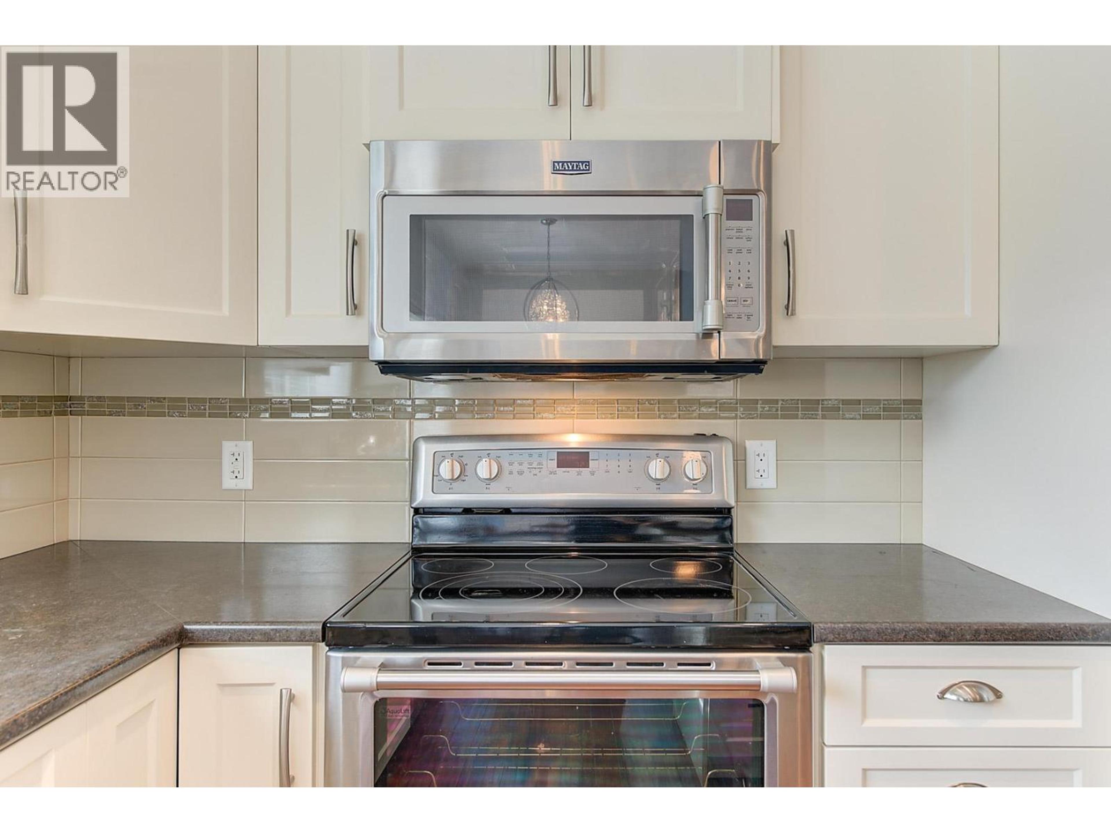 2097 ACORN CRESCENT - Image 17