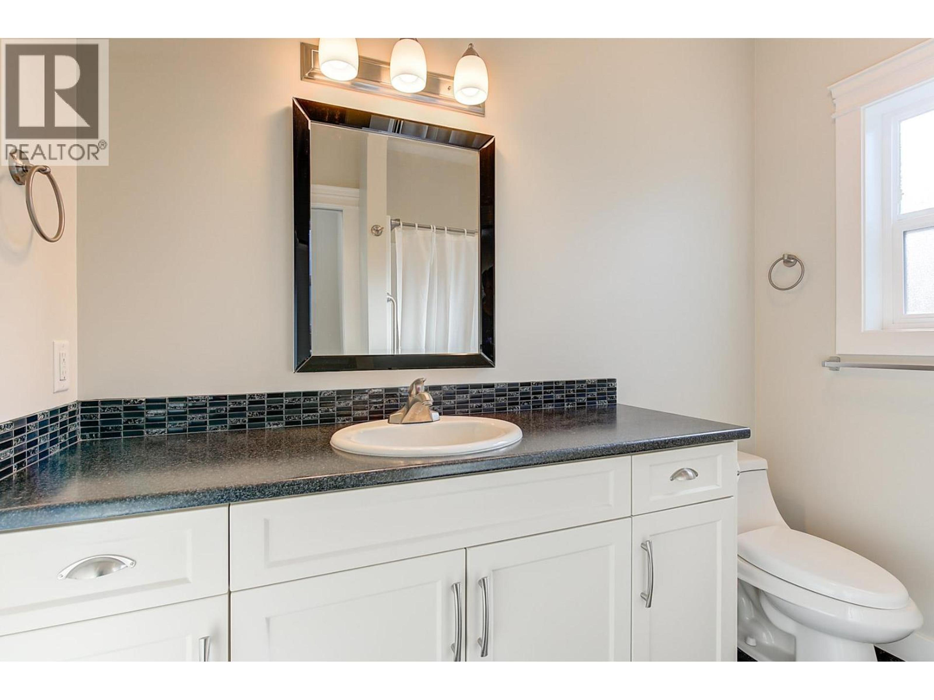 2097 ACORN CRESCENT - Image 41