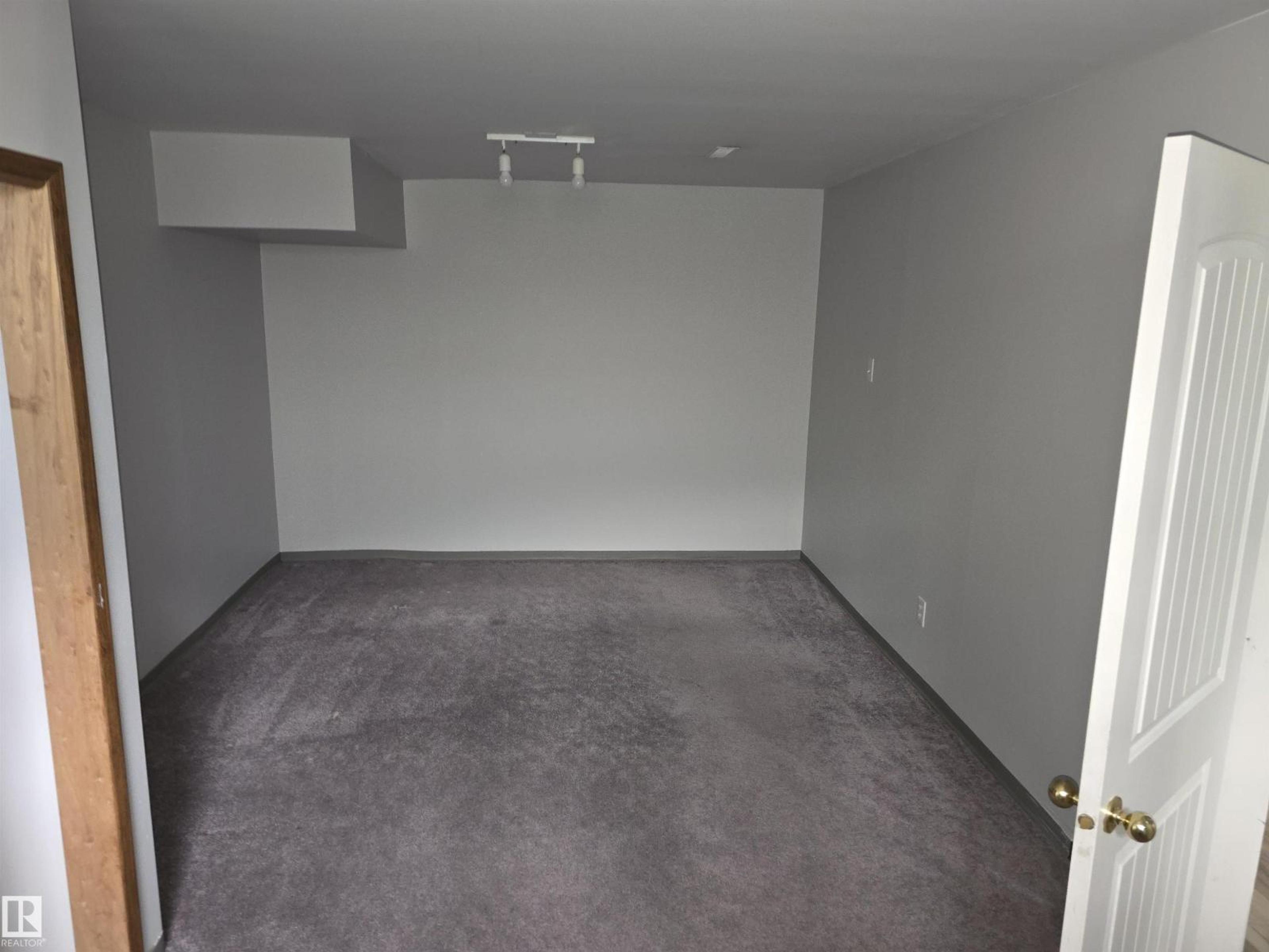 8403 161 ST NW - Image 23
