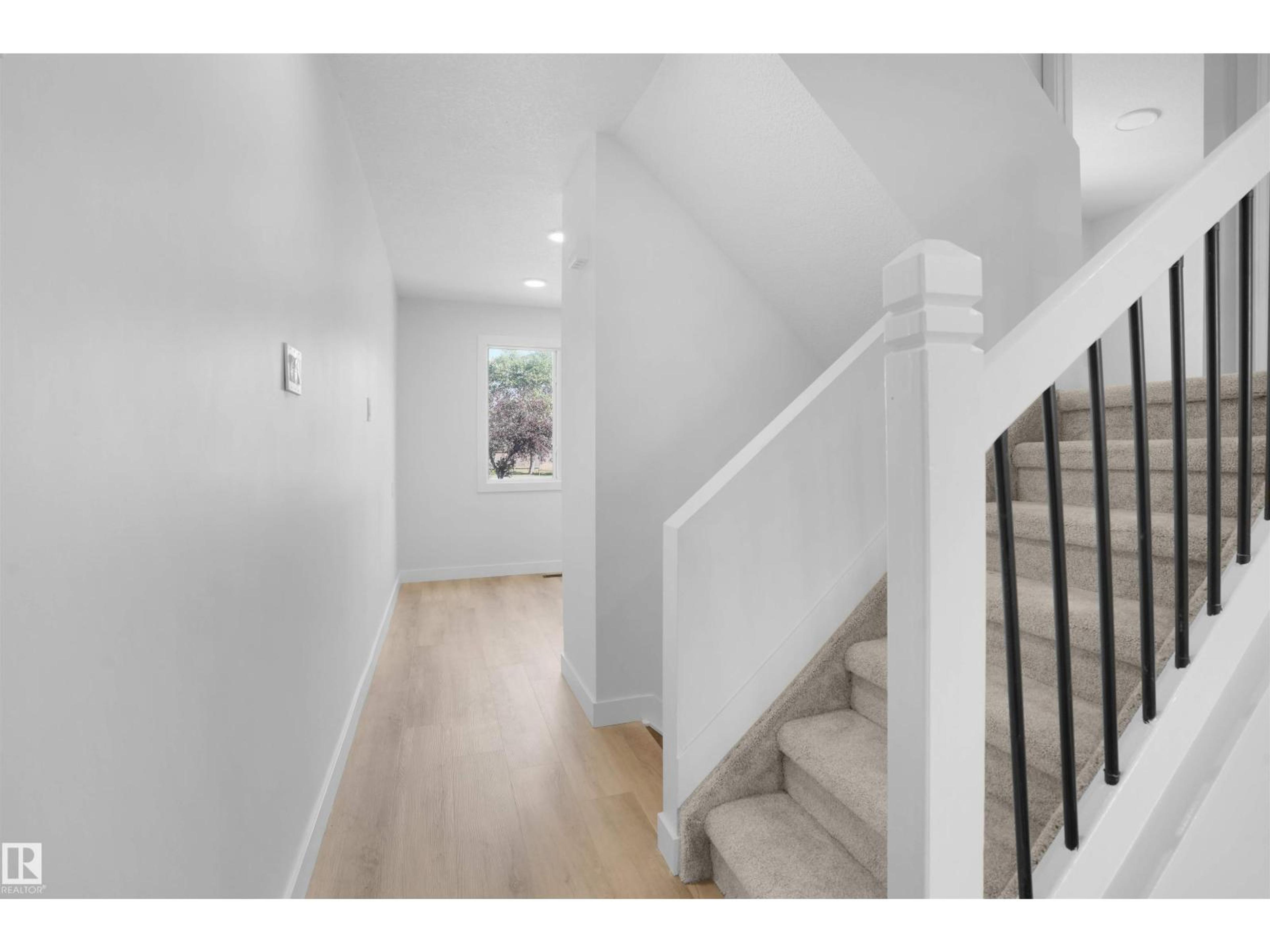 208 MORIN MAZE MZ NW - Image 5