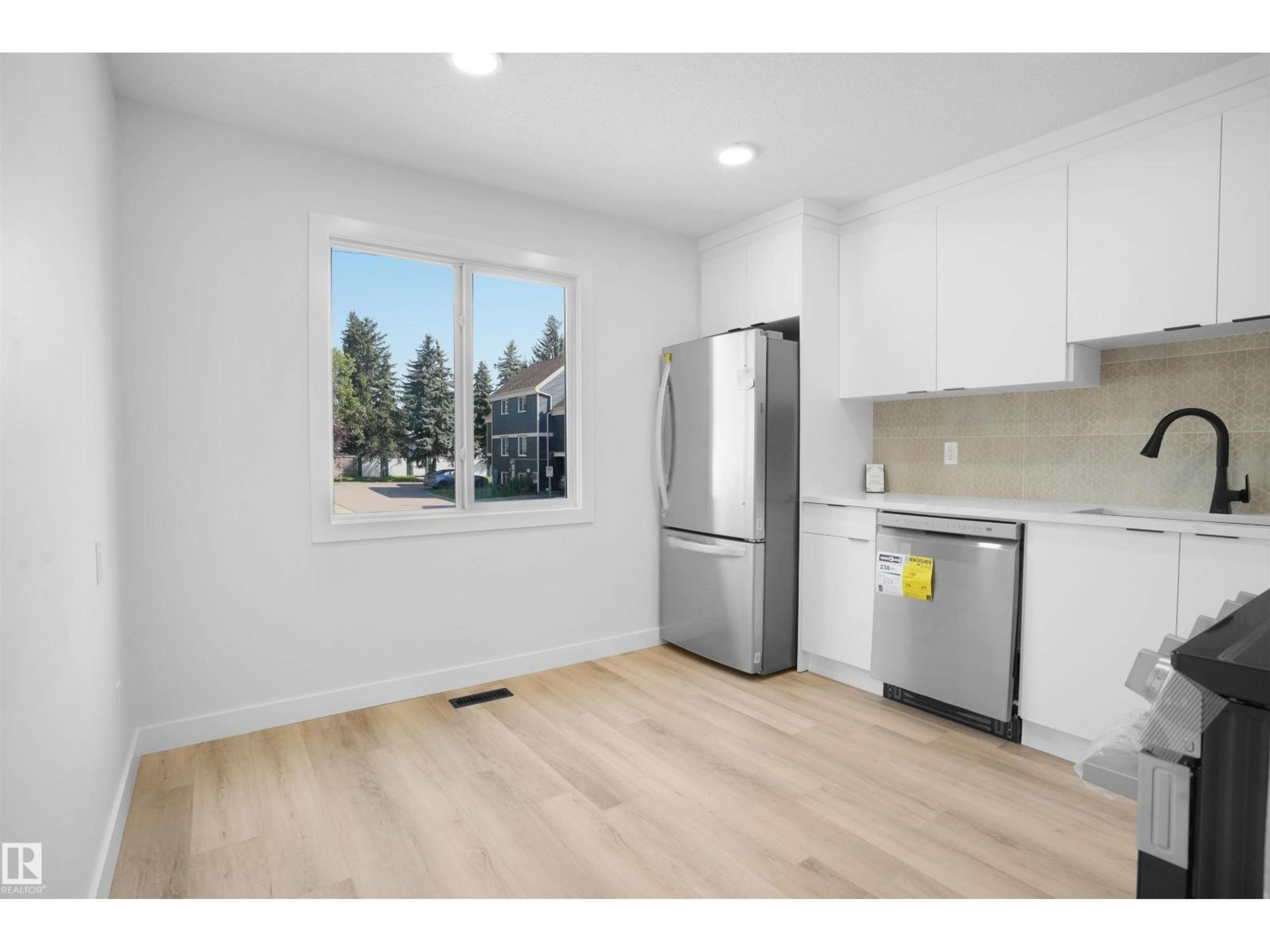 208 MORIN MAZE MZ NW - Image 3