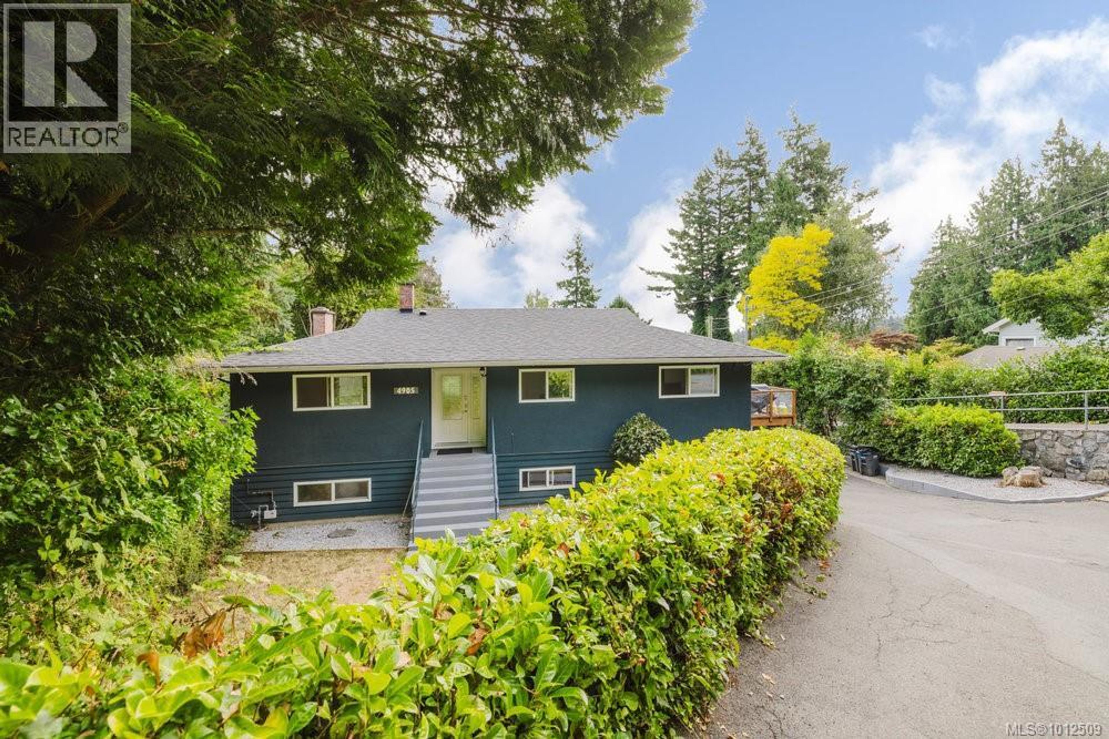 4905 LOCHSIDE DR - Image 1