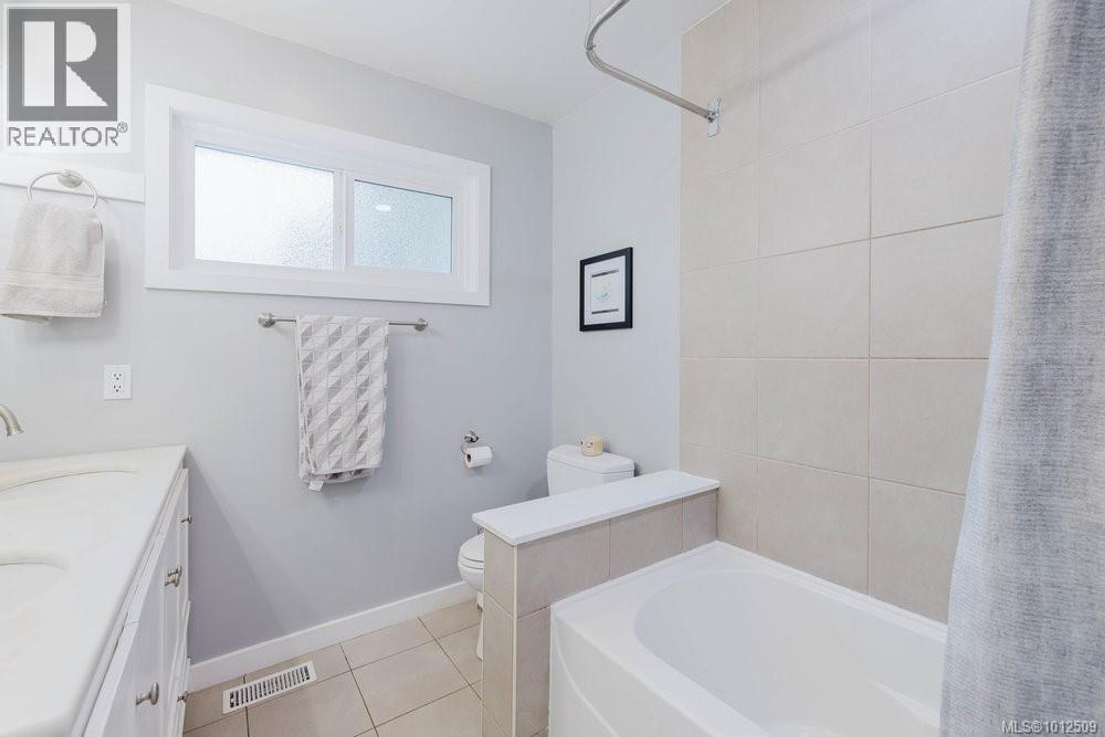 4905 LOCHSIDE DR - Image 16