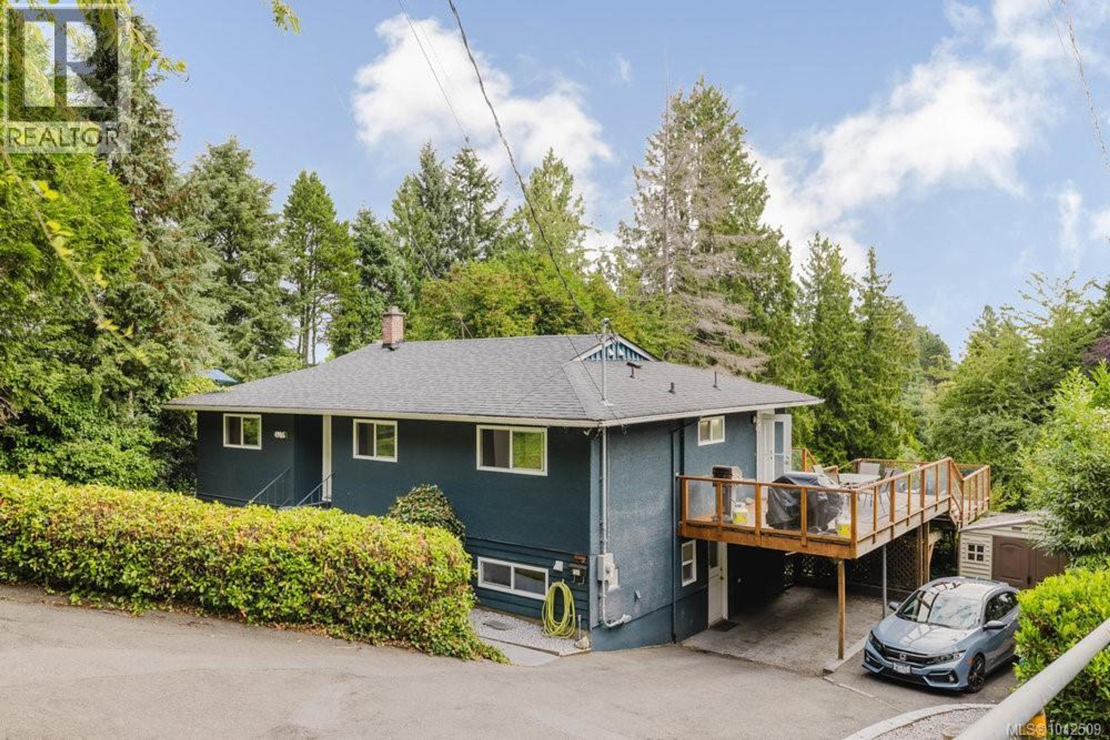 4905 LOCHSIDE DR - Image 2