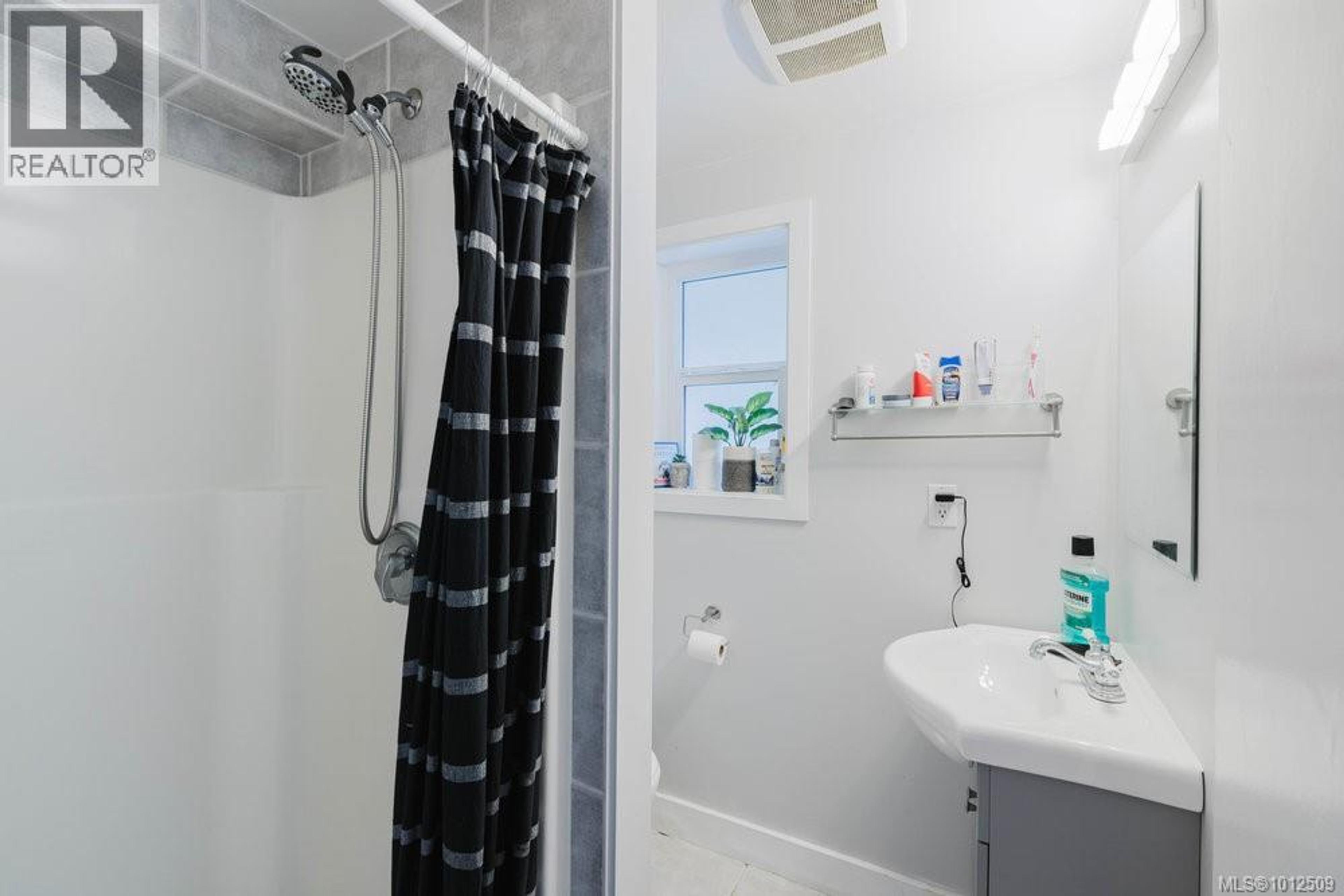 4905 LOCHSIDE DR - Image 29