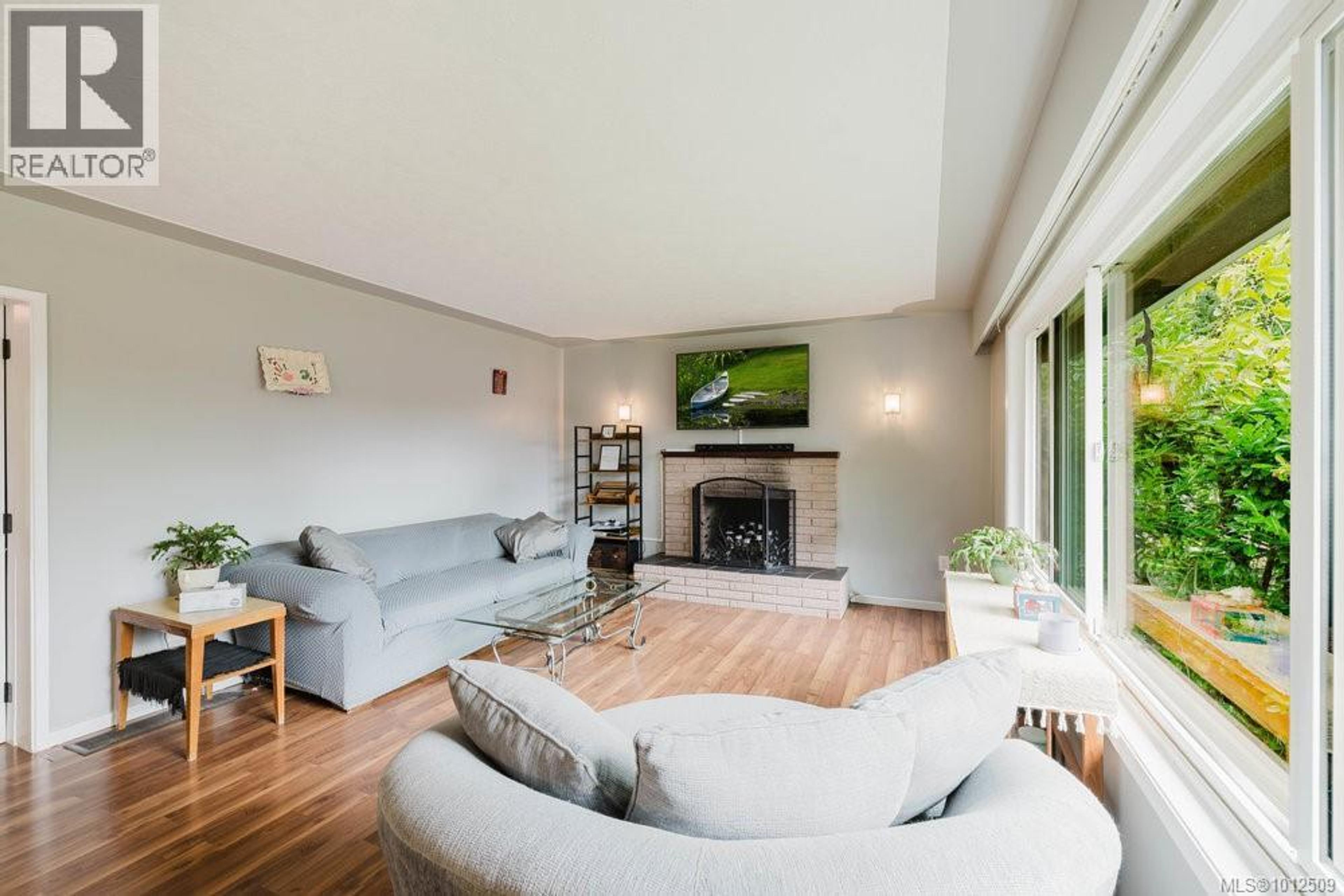 4905 LOCHSIDE DR - Image 5